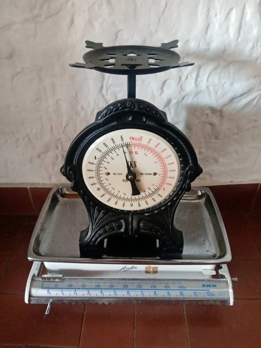 EKS - Balance or scale (2) - Iron, enamel, metal