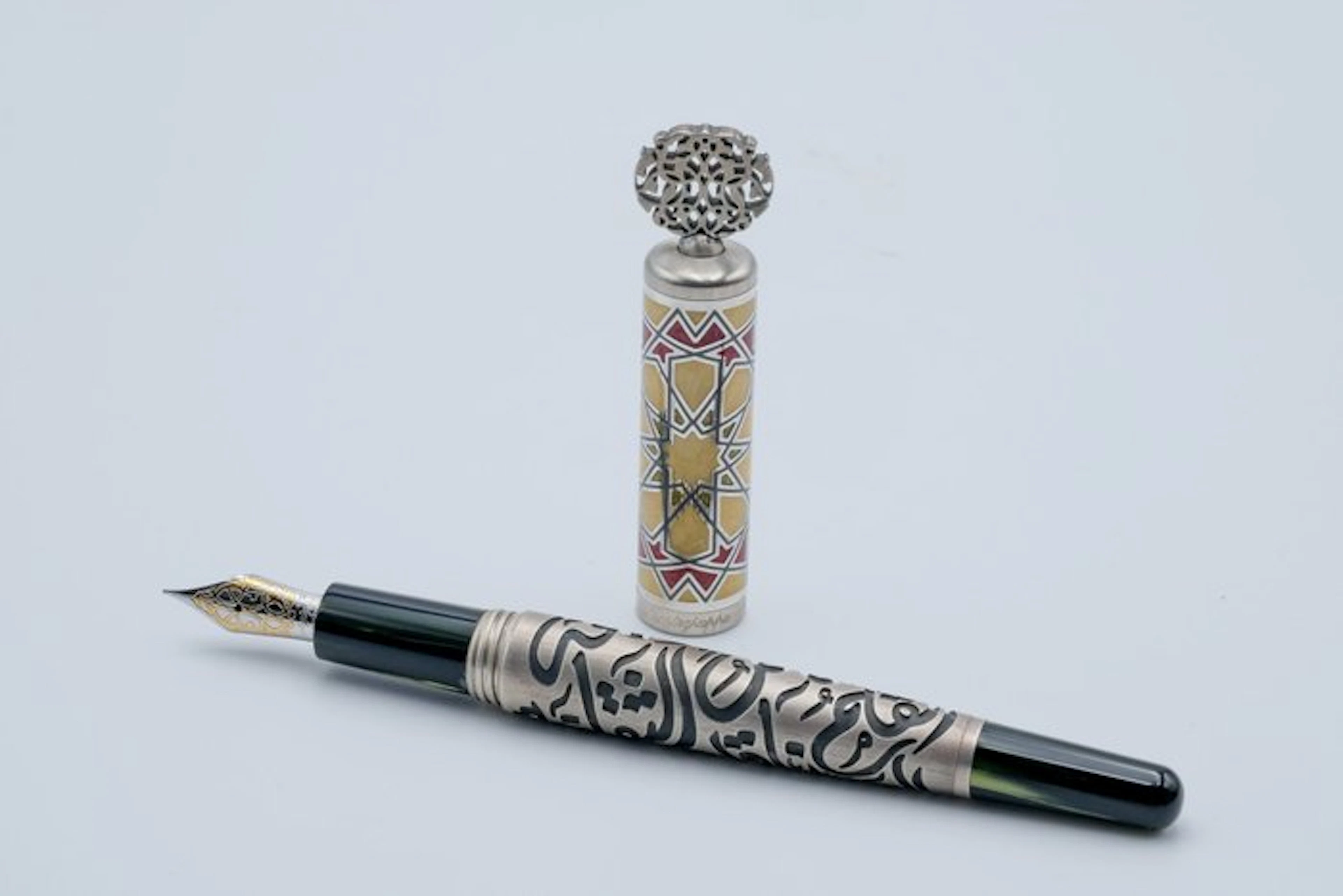 Montegrappa - Calligraphy - 18K Gold Nib - Limited...