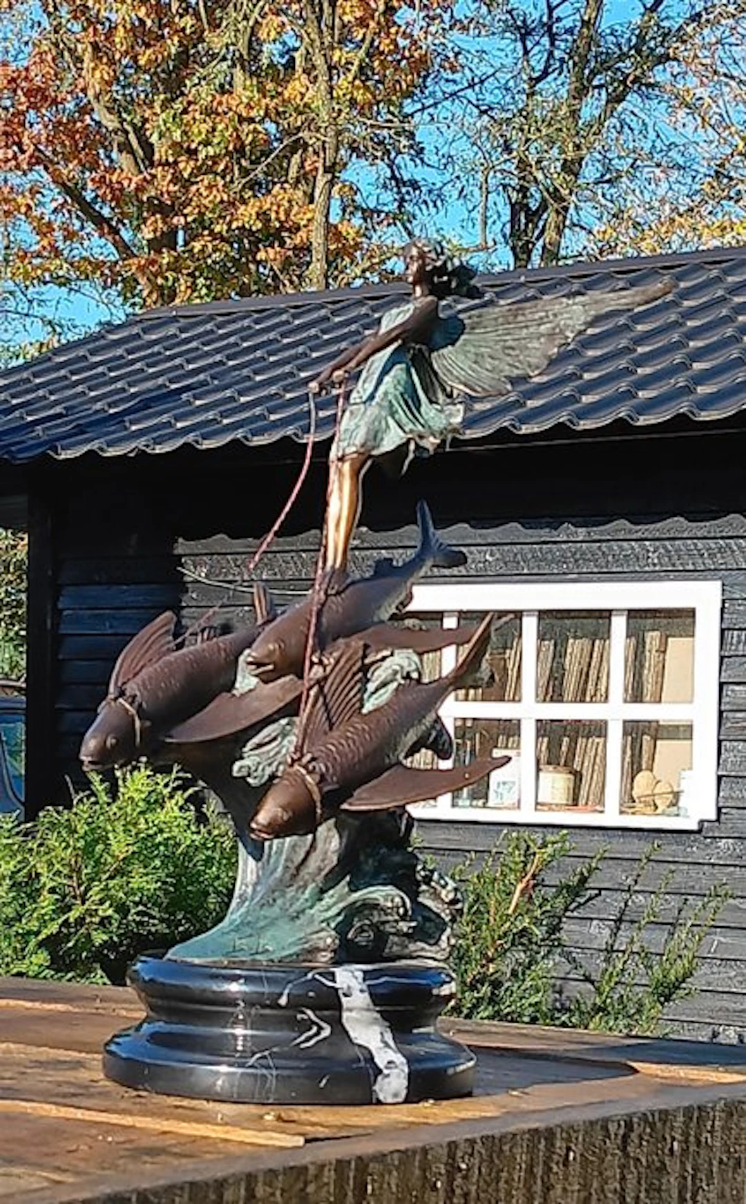 b.b - Sculpture