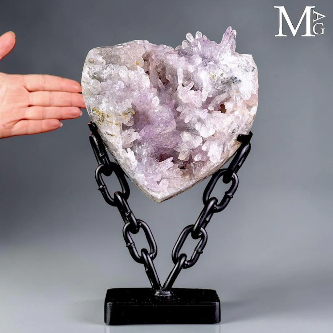 Exquisite Lilac-Hued Pink Flower Amethyst Carved...