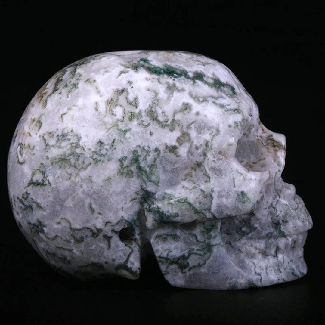 88 g Green Moss Agate Skull – Microscopic druzy in the...