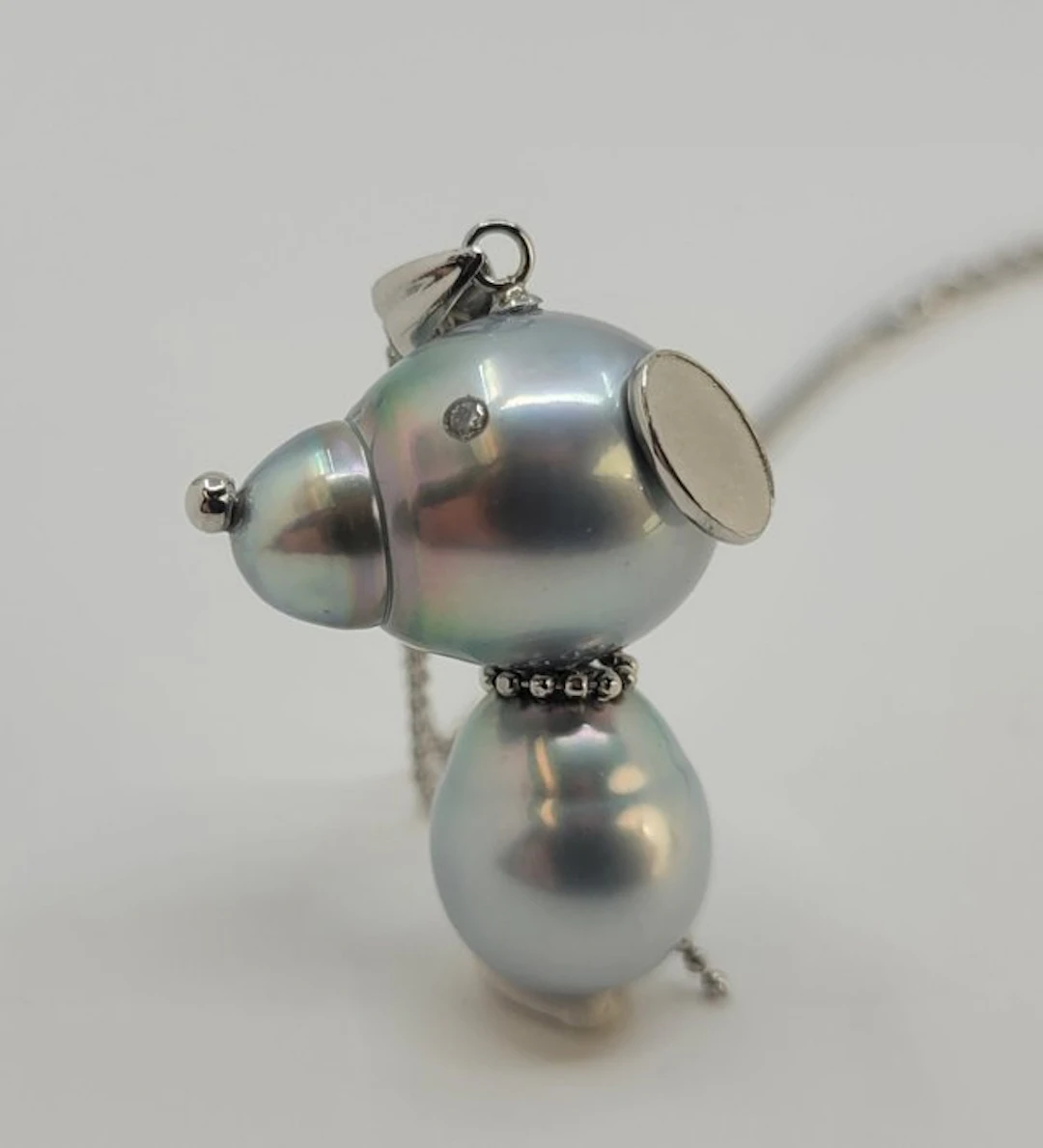 Necklace with pendant - 18 kt. White gold, Silvery Green Tahiti Pearls - Dog