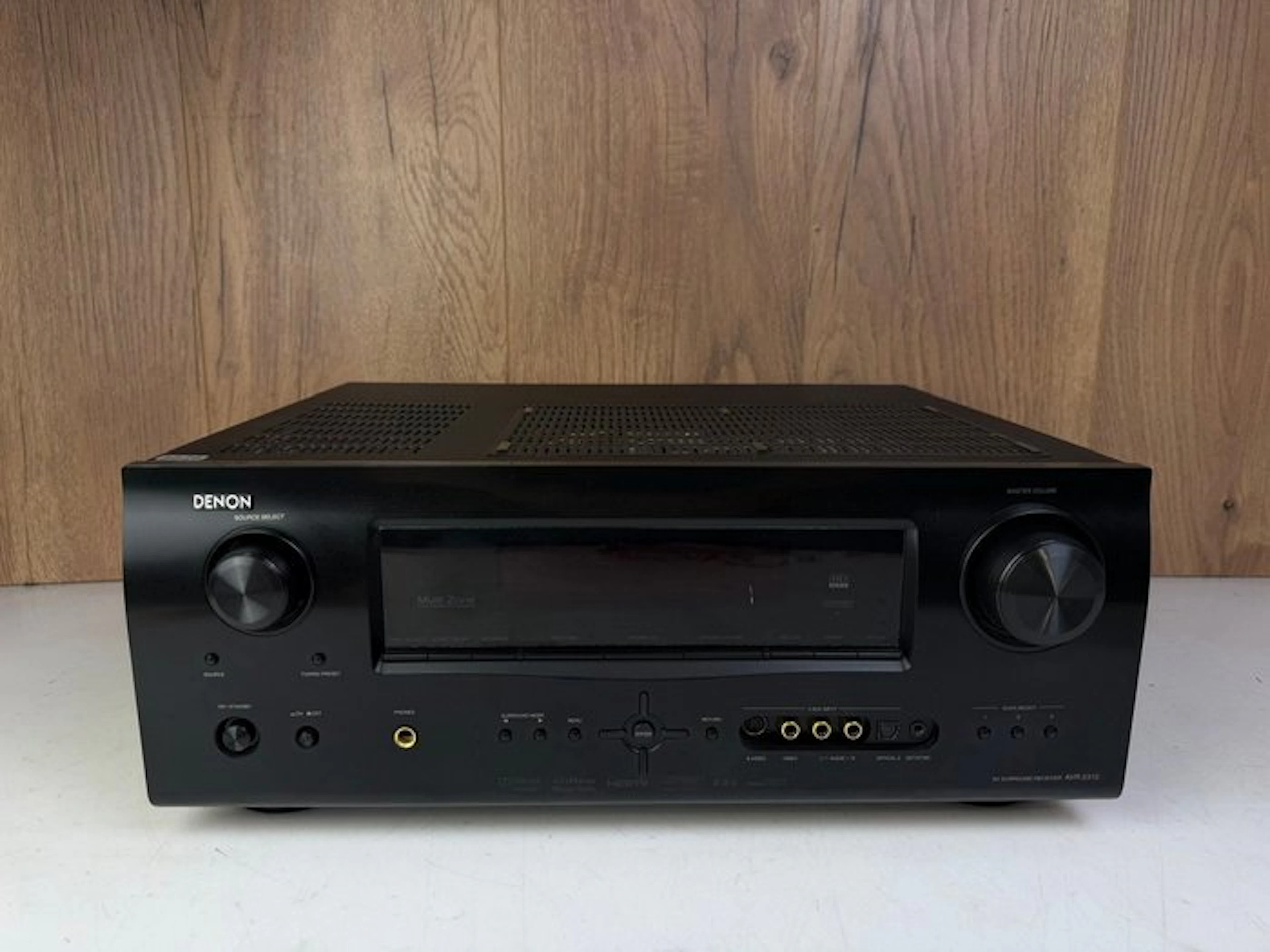 Denon - AVR-2310 Solid state multi-channel receiver