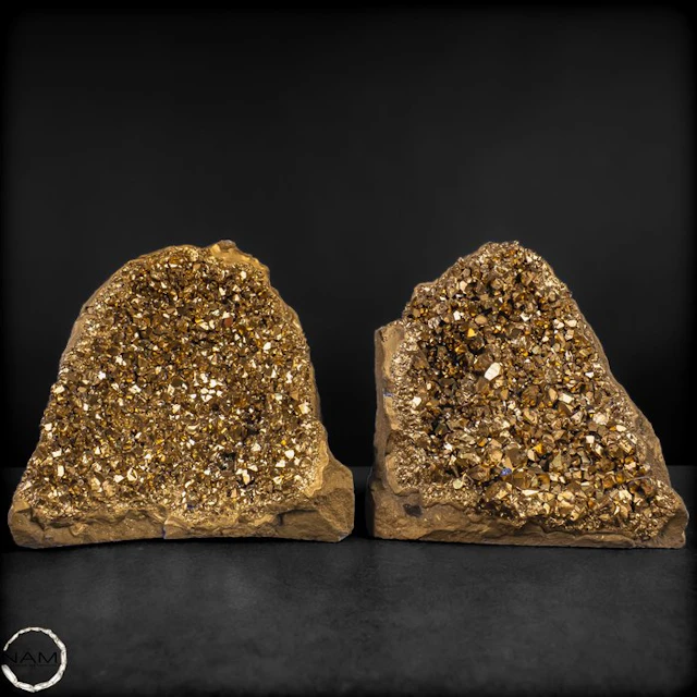 Golden Aura-Druse – Extravagant elegance with intense...