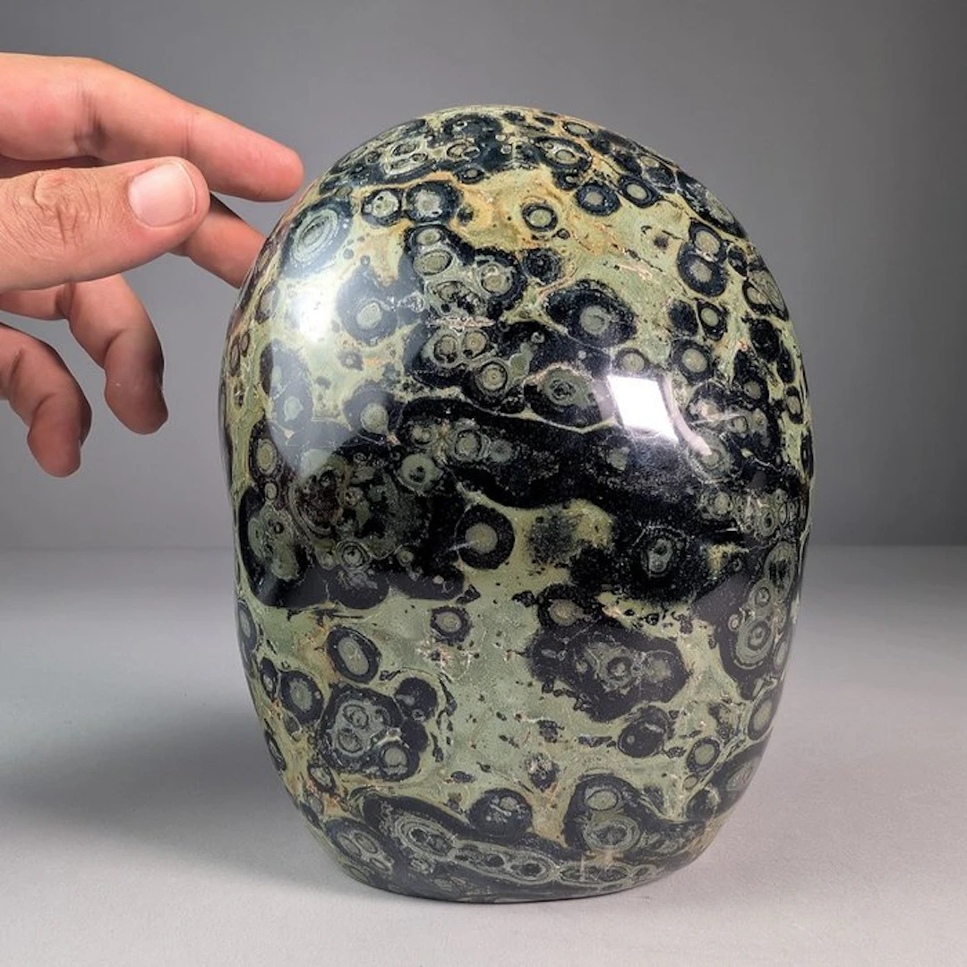 Kambamba jasper Freeform - Height: 17 cm - Width: 13.5 cm- 3570 kg