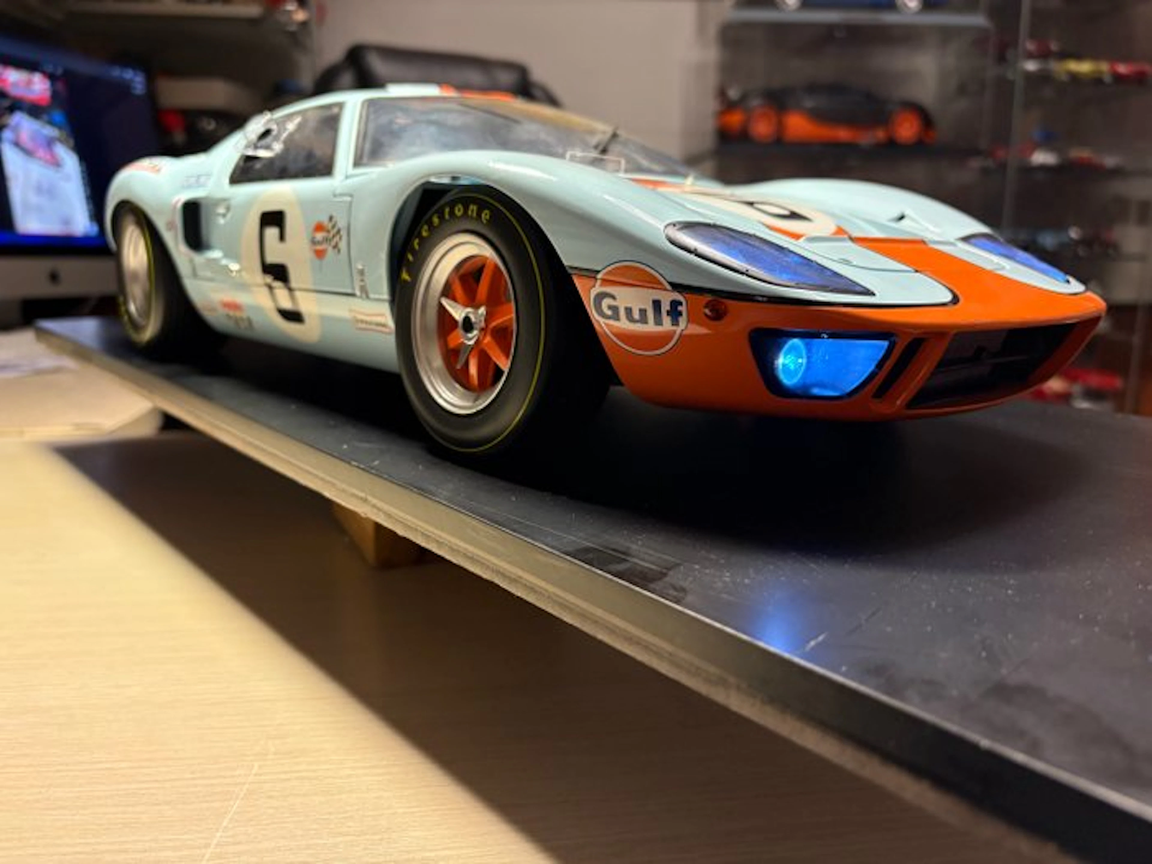 Altaya 1:8 - Model sports car - Ford gt40