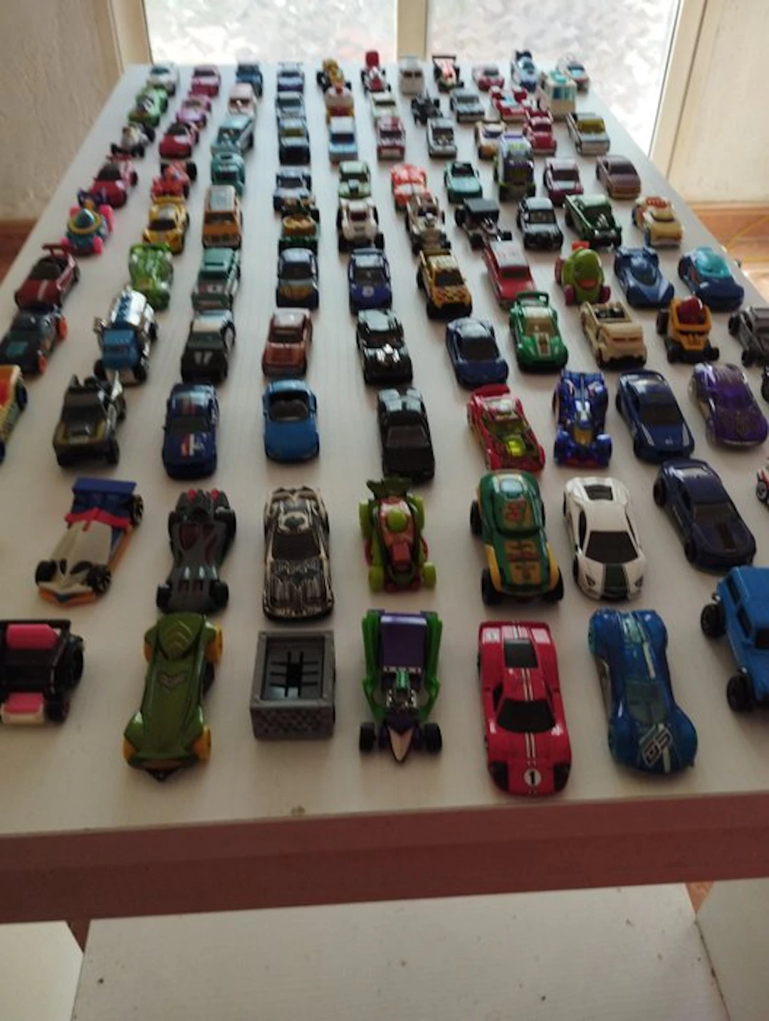 Hot Wheels 1:64 - Model car (101) - Variedad de coches de...