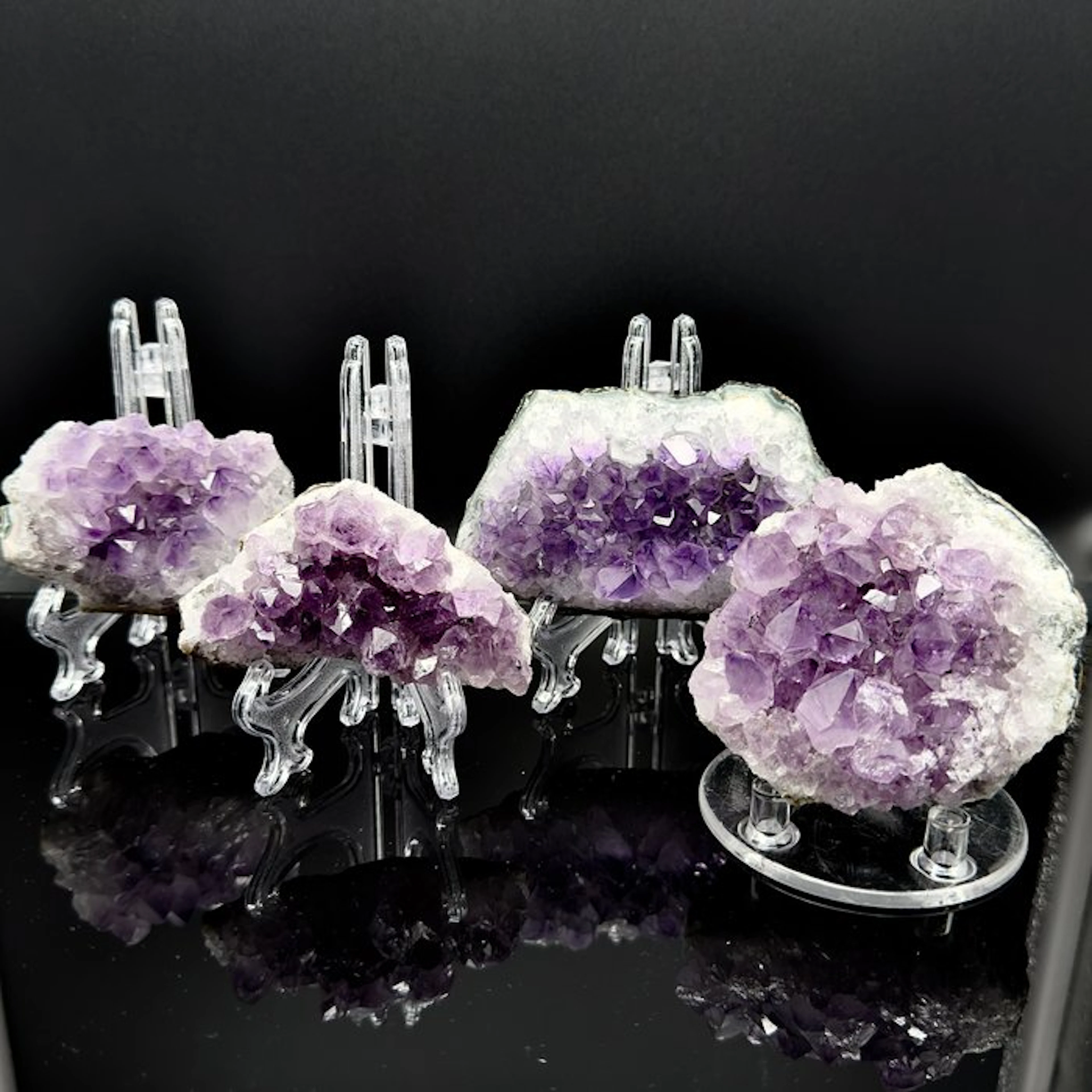 Amethyst quartz Rough- 938 g - (4)