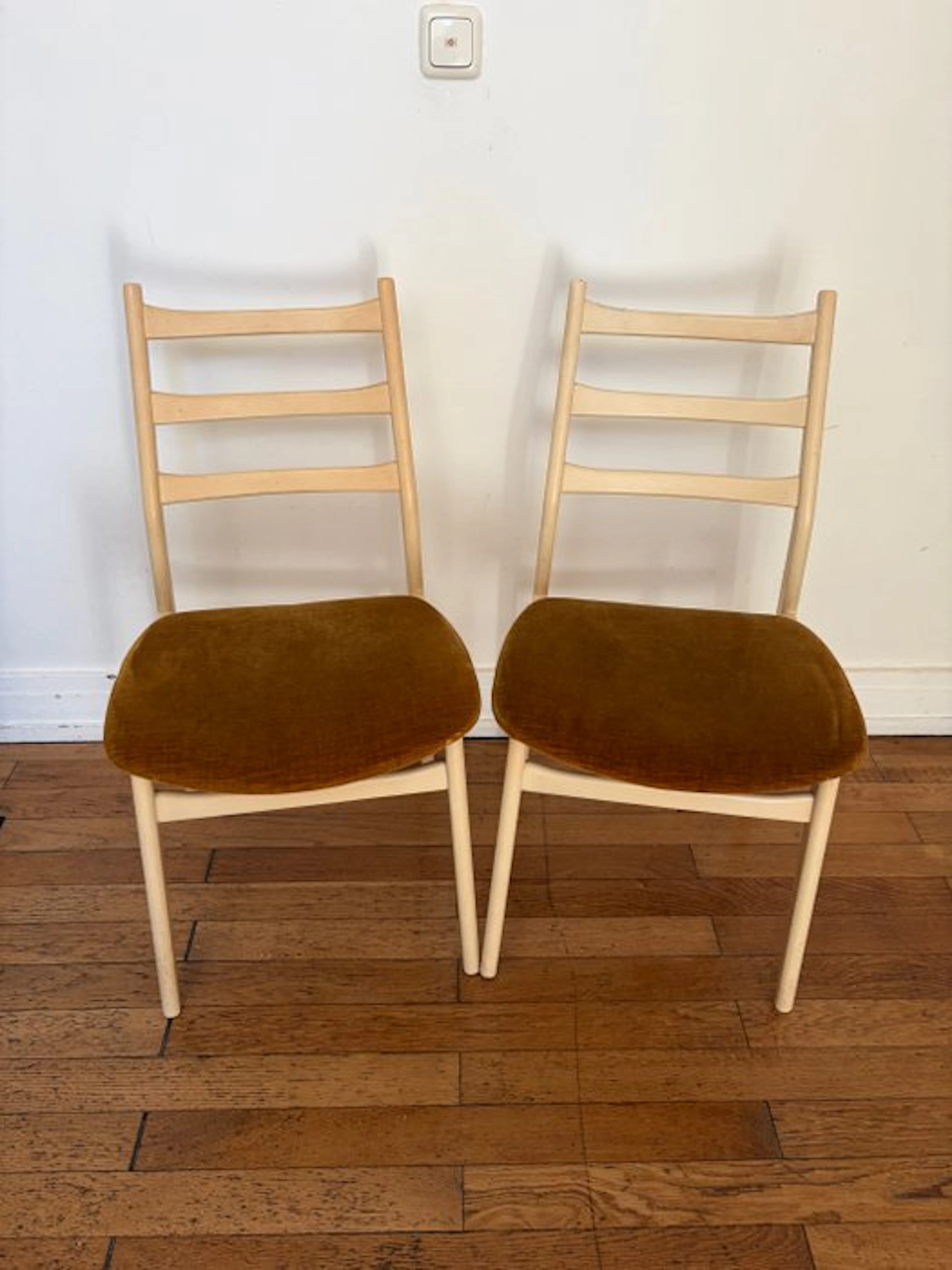 Casala - Chair (2) - Wood