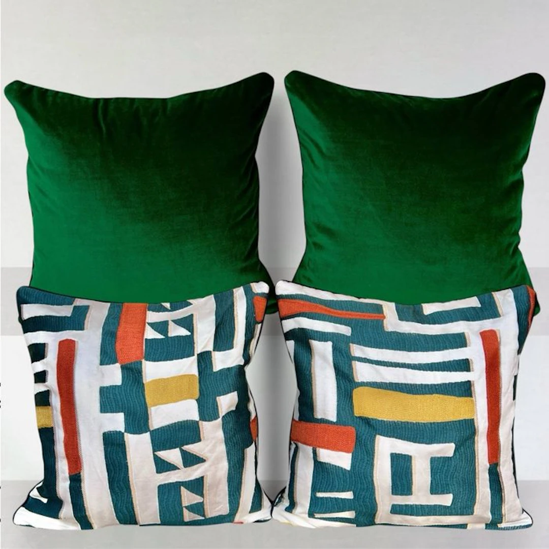 OSBORNE AND LITTLE - New set- Two cushions in a set of four - Cushion