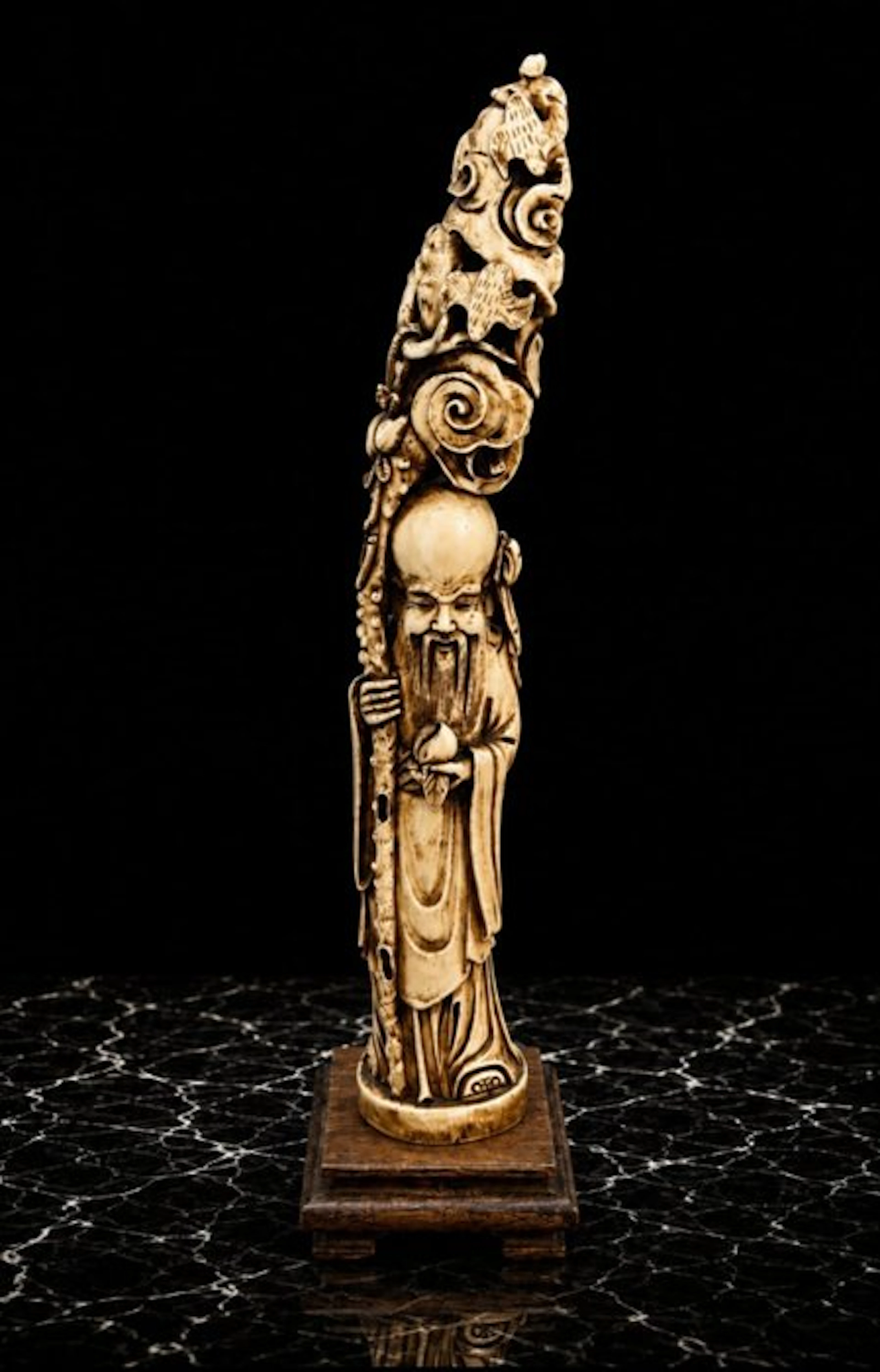 China, Qing Dynasty Ivory (CITES certificated) Carved...