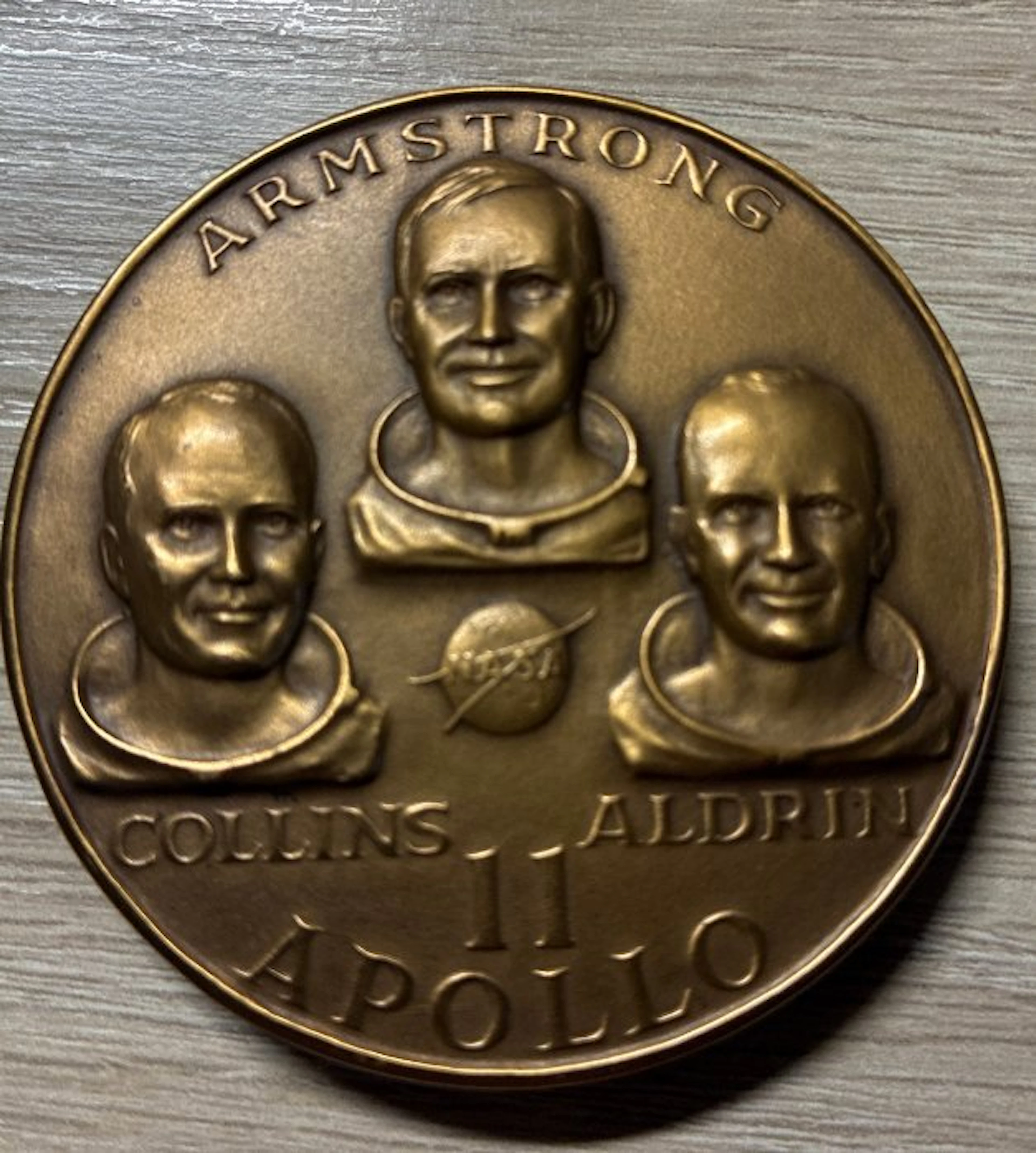 Apollo 11 commemorative medal - 1960-1970 - Man's first...