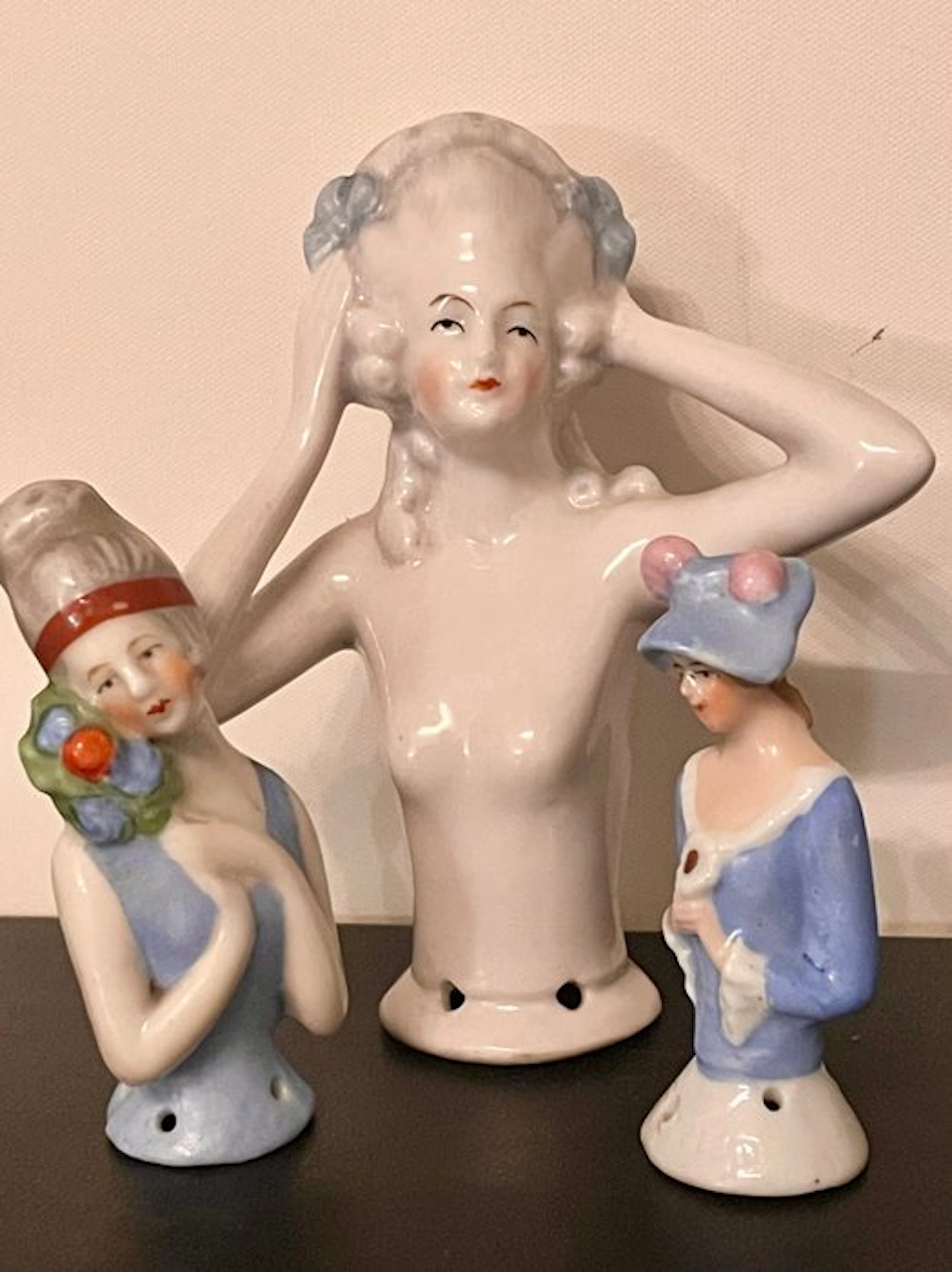 Figurine - Porcelain half-doll figurines (3) - Porcelain