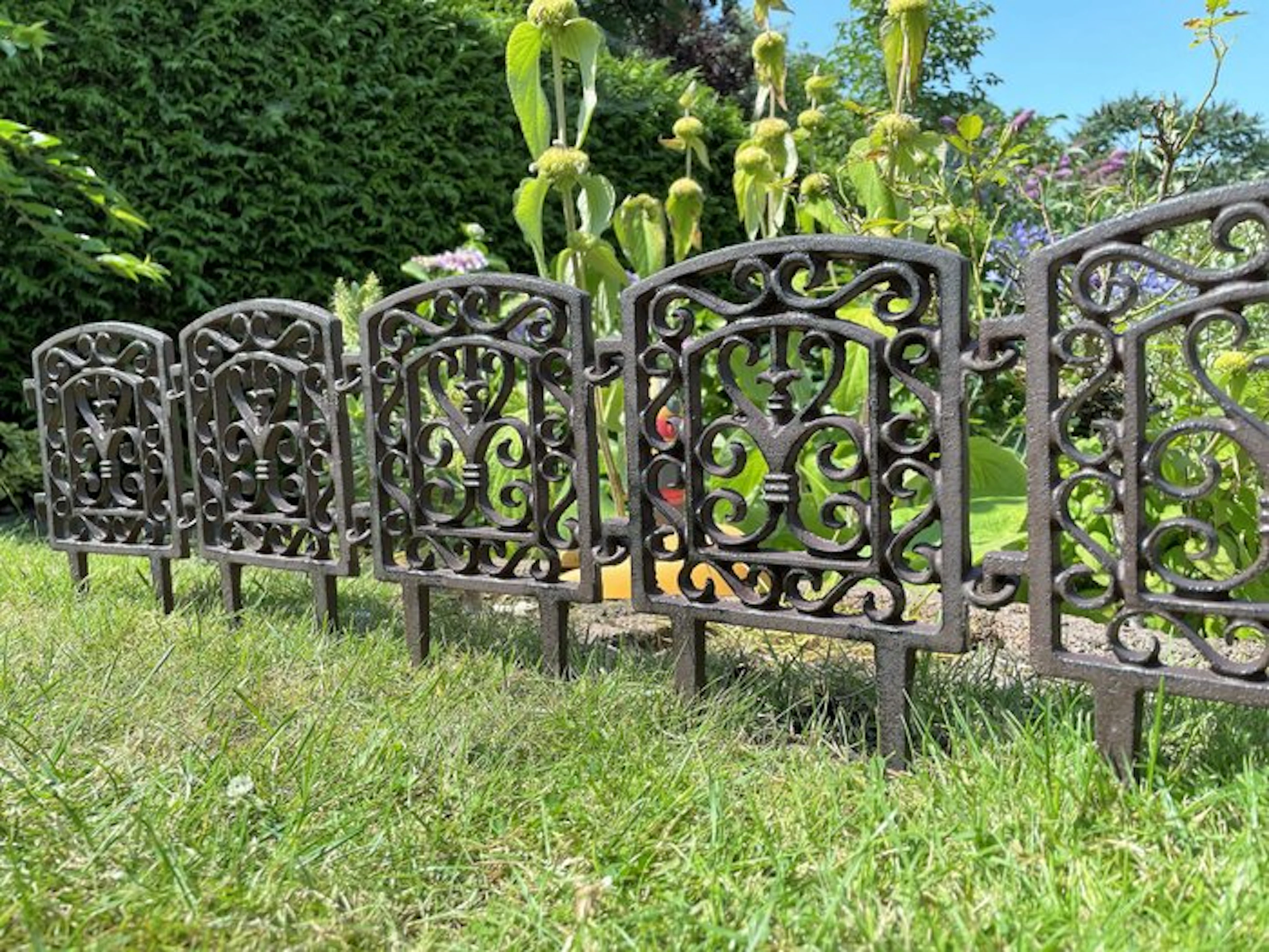 Decorative ornament (5) - Europe - Border fences