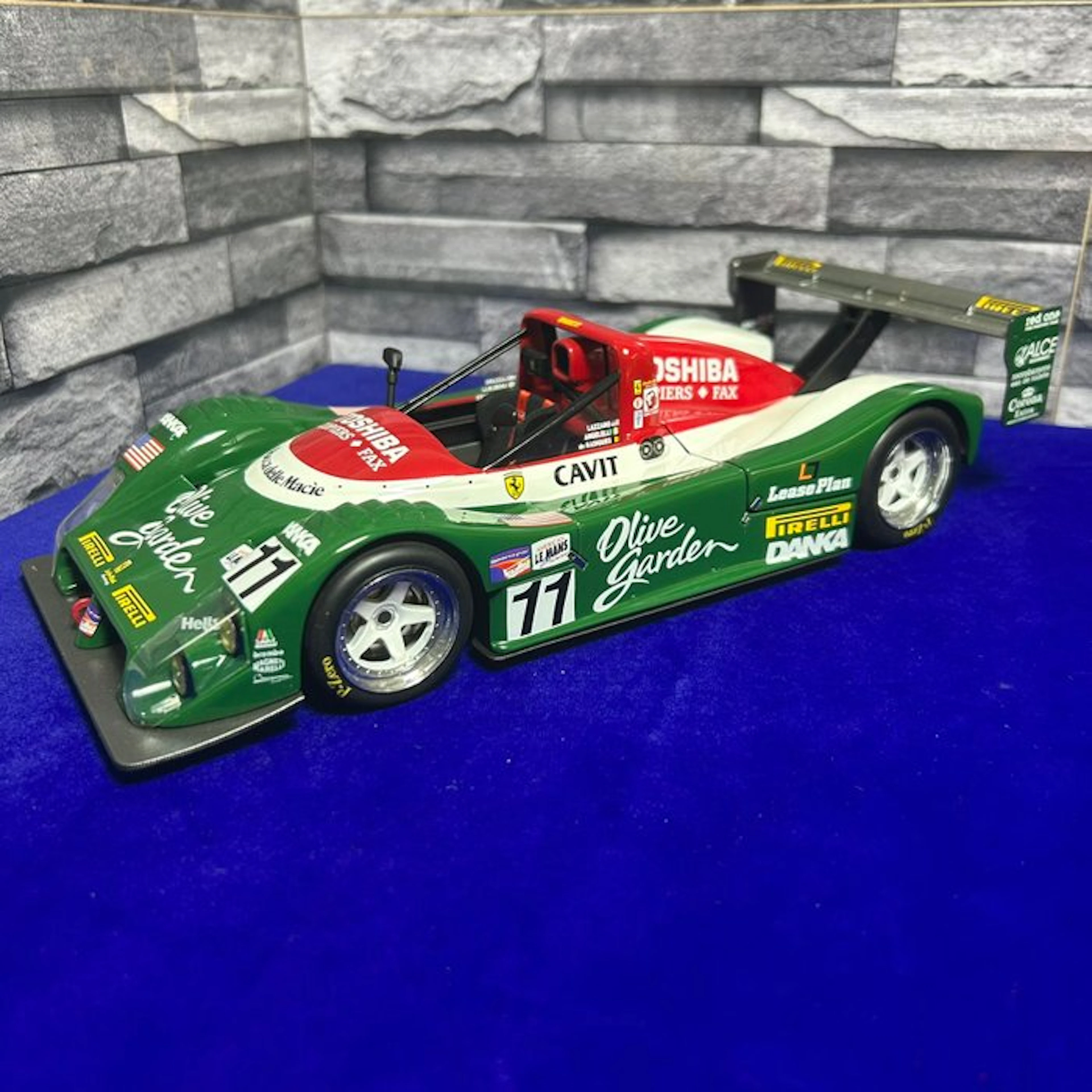 Hot Wheels 1:18 - Model race car - Hot Wheels Elite 1:18...