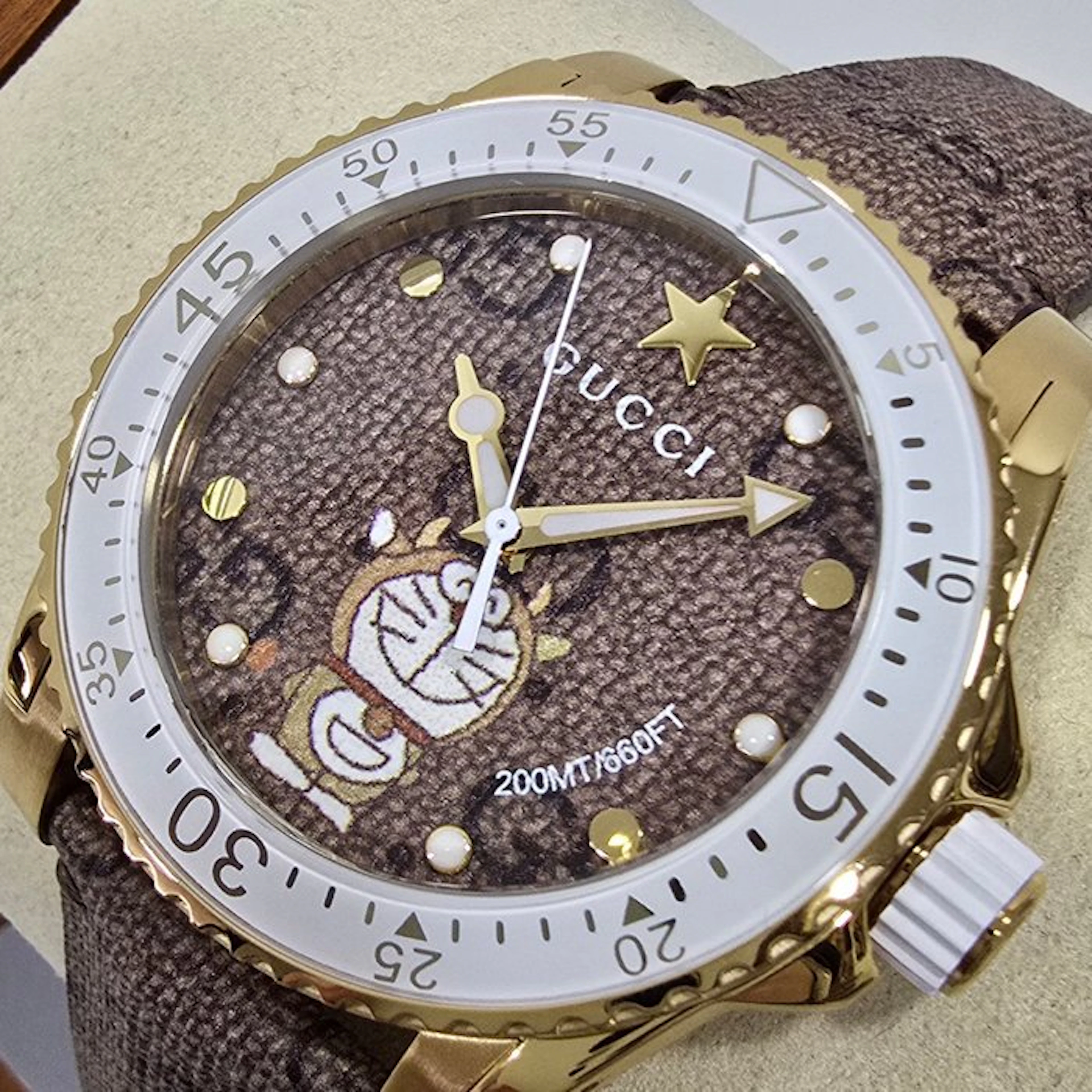 Gucci - Dive Doraemon Brown - YA136334 - Men - 2020-2025