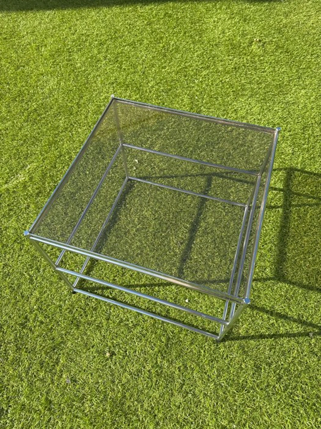 Table - Metal