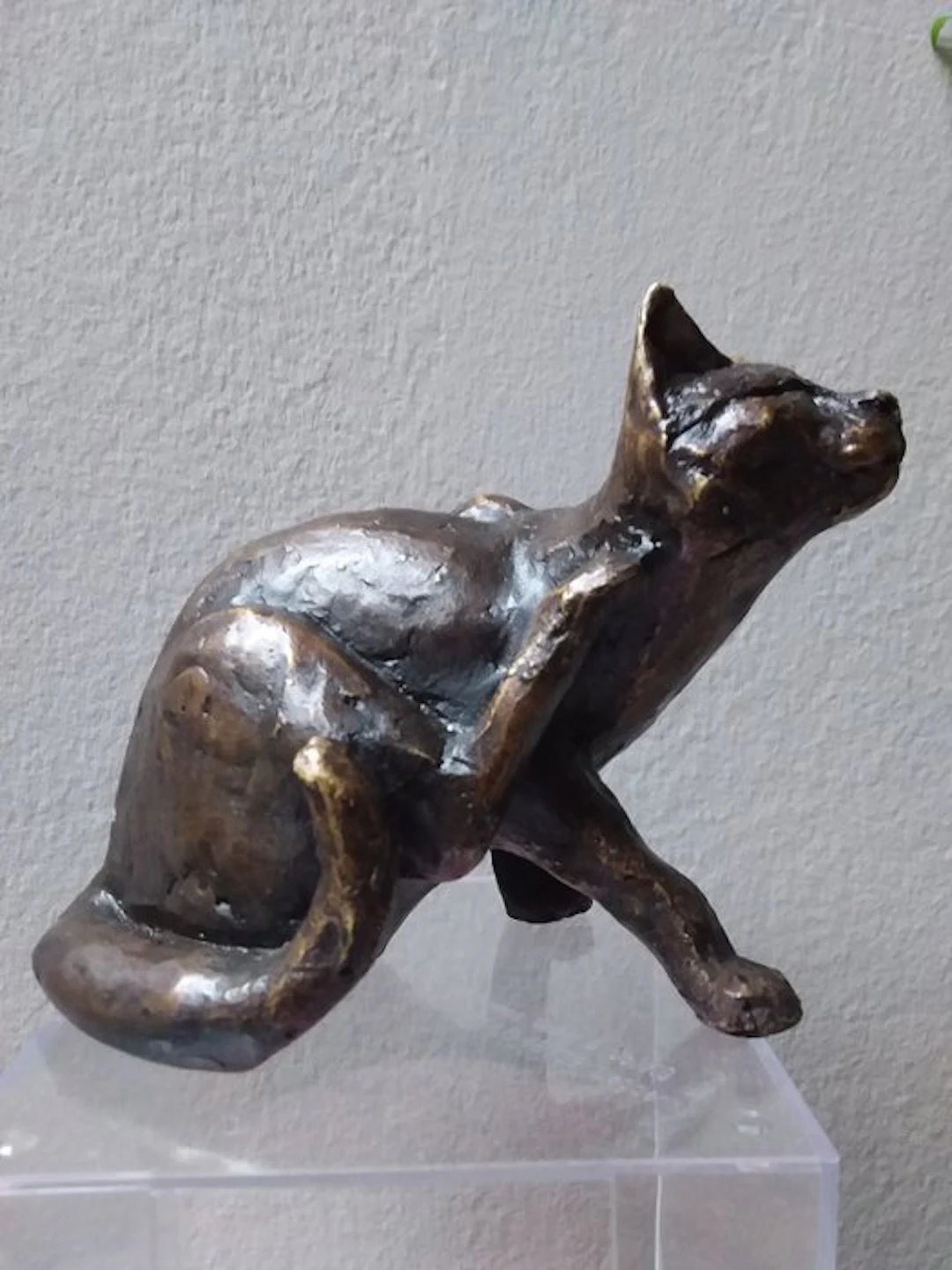 Sculpture, Cat scratching - 11 cm - Bronze