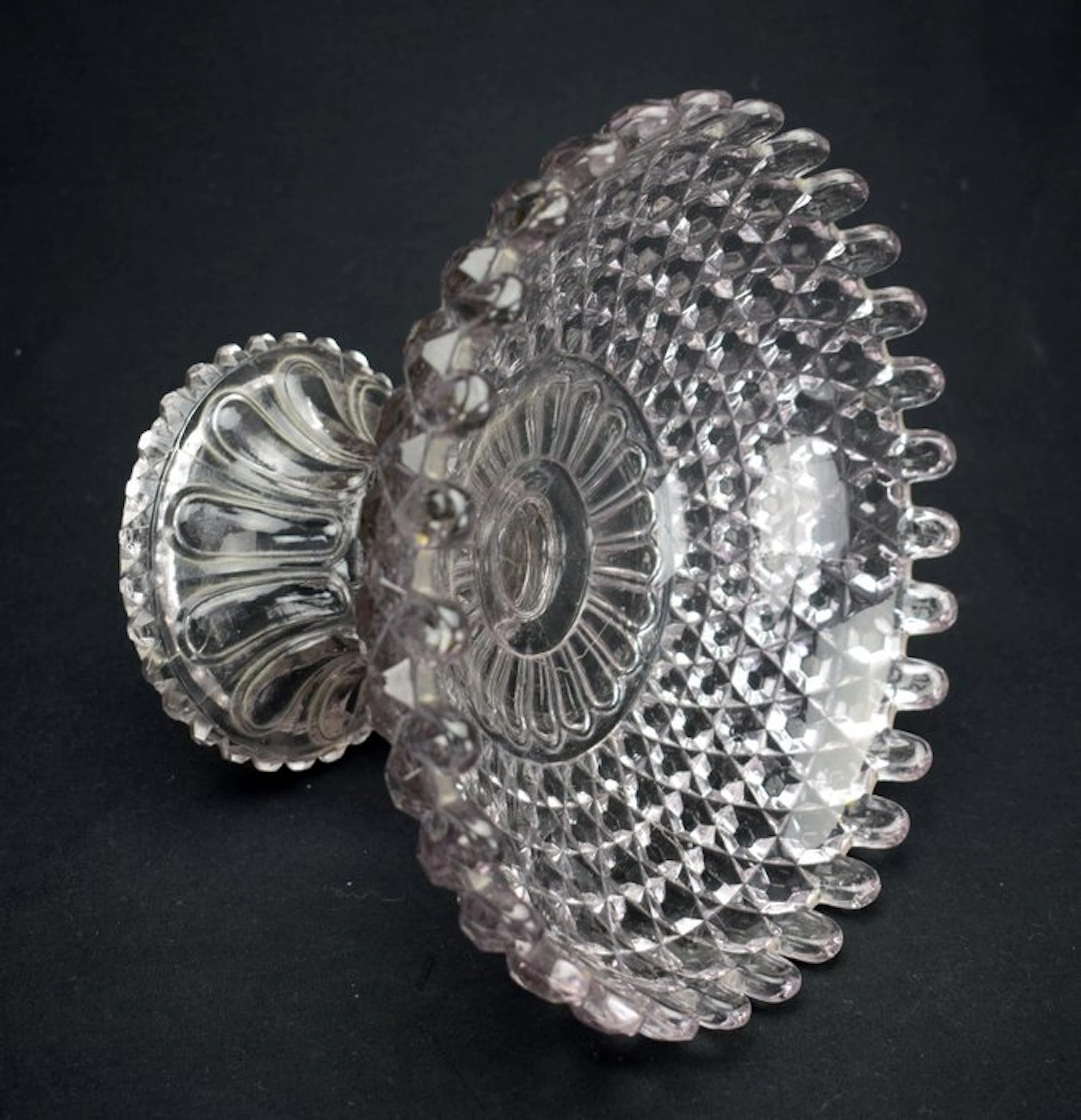 George Duncan & Sons - Centrepiece - model "Bevelled Buttons" - Glass - EAPG