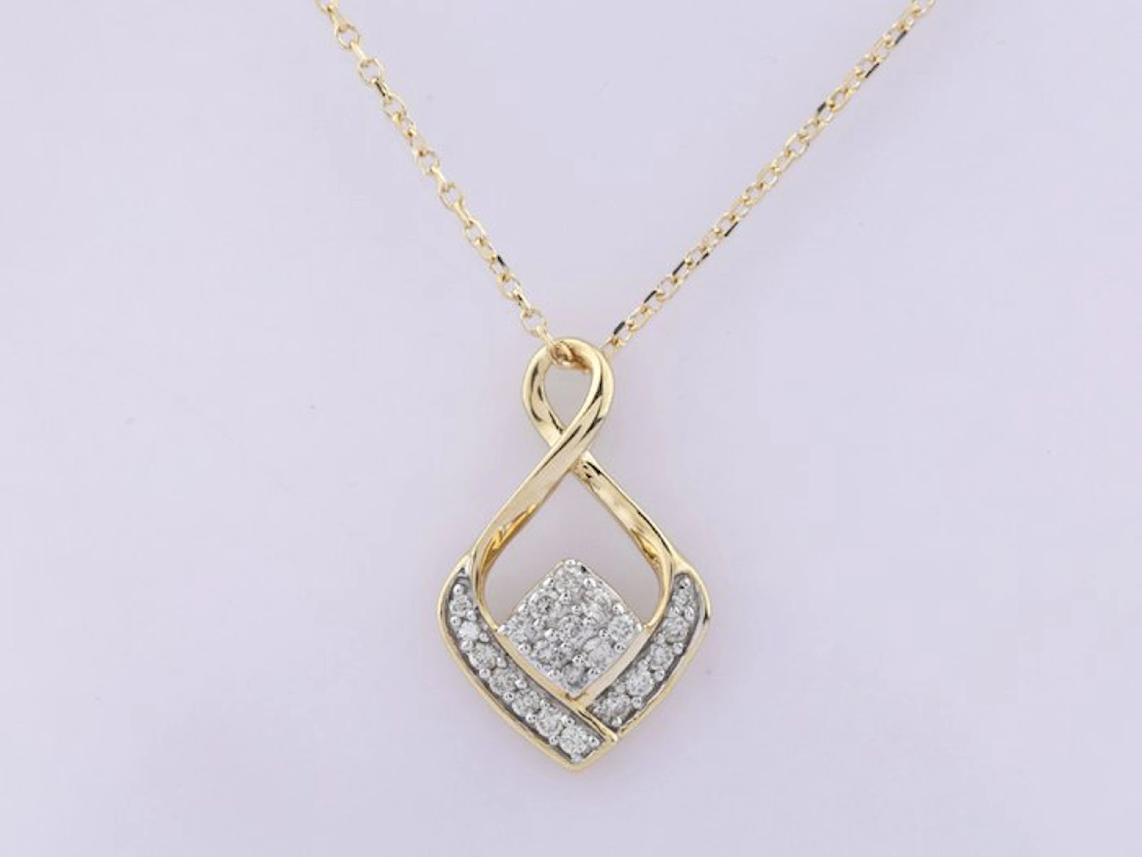 Necklace with pendant - 14 kt. Yellow gold - 0.15ct. tw. Diamond (Natural)