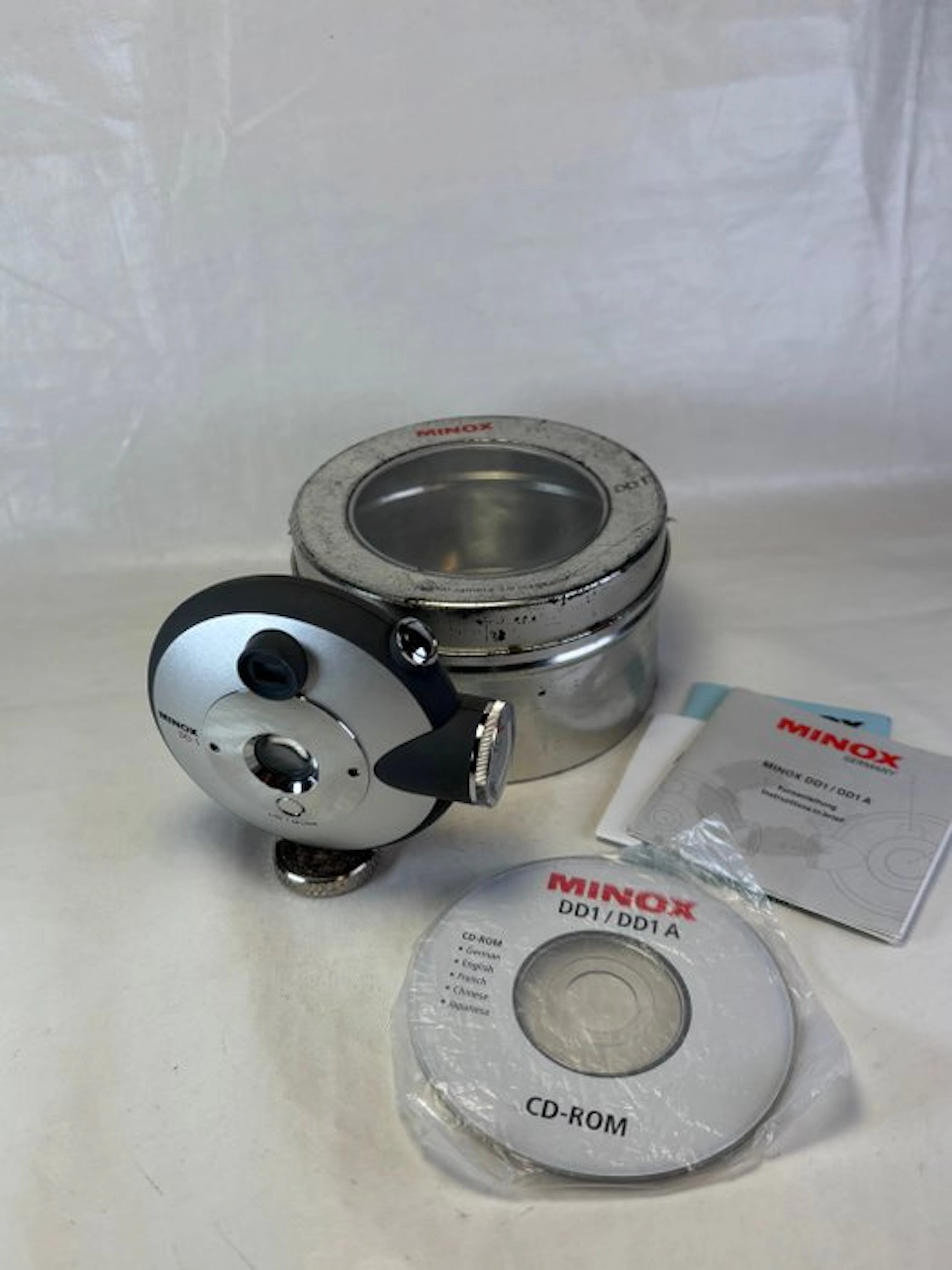 Minox DD 1 special model , met case en CD Digital compact camera