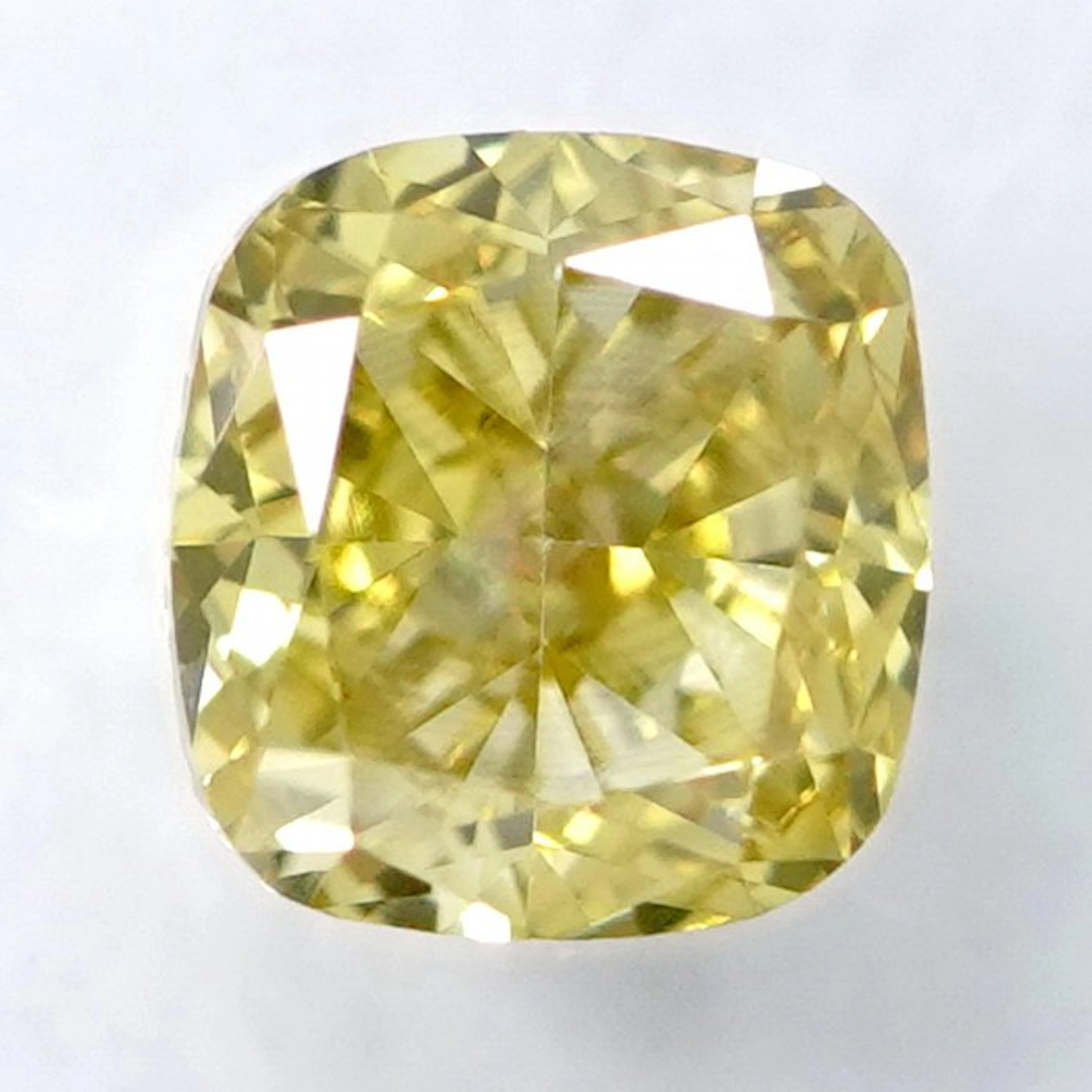 No reserve price - 1 pcs Diamond (Natural coloured)...