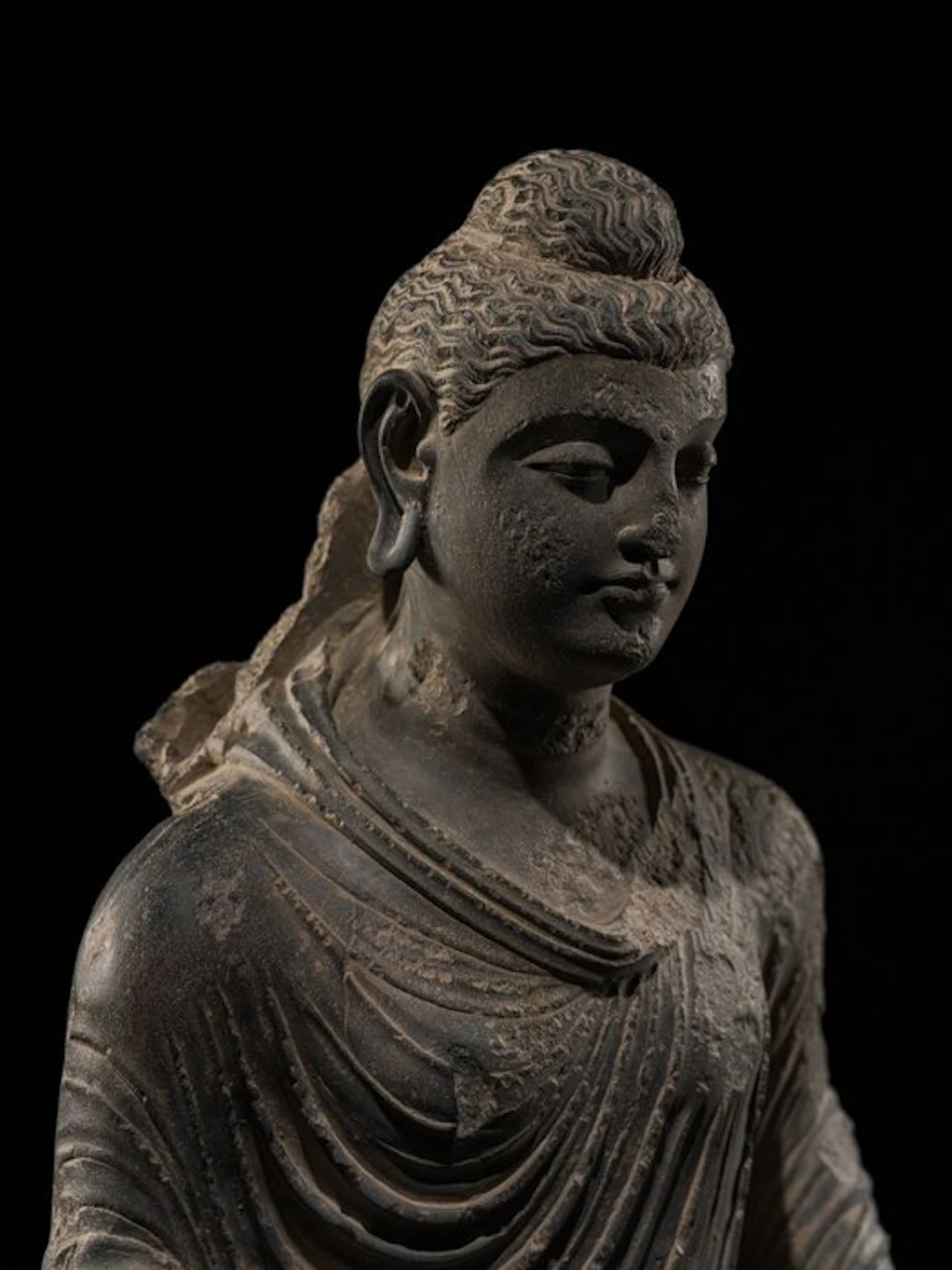 Gandhara Schist Great standing Buddha in slate-schist – Gandharan art