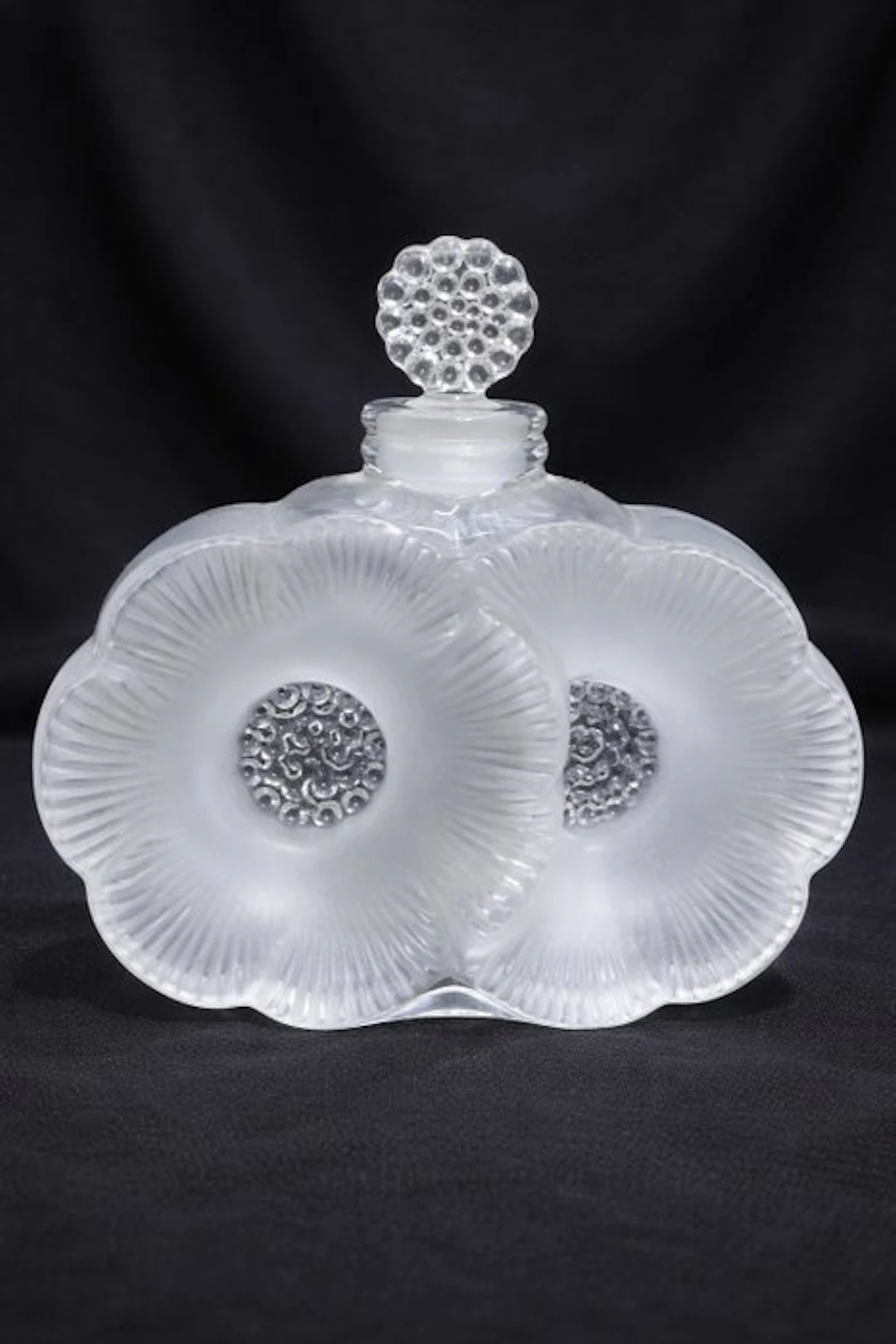 Decorative ornament - Lalique - ''Two flowers'' - France