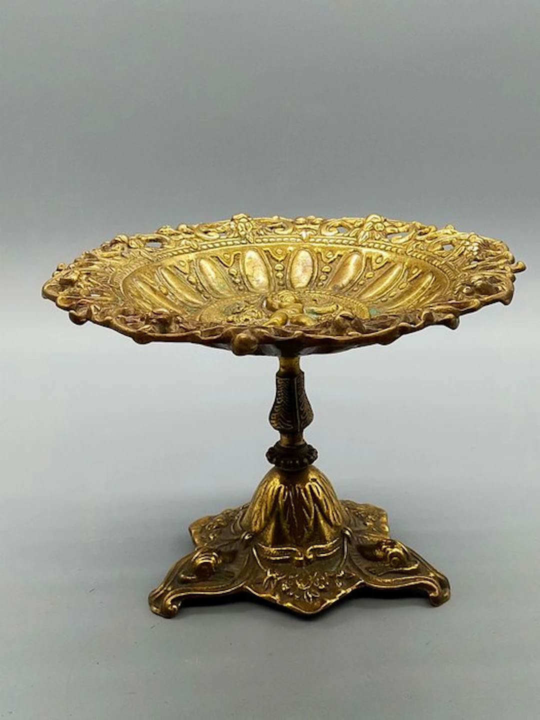 Dish - Antike Messing-Prunkschale im Jugendstil mit Putto - Brass
