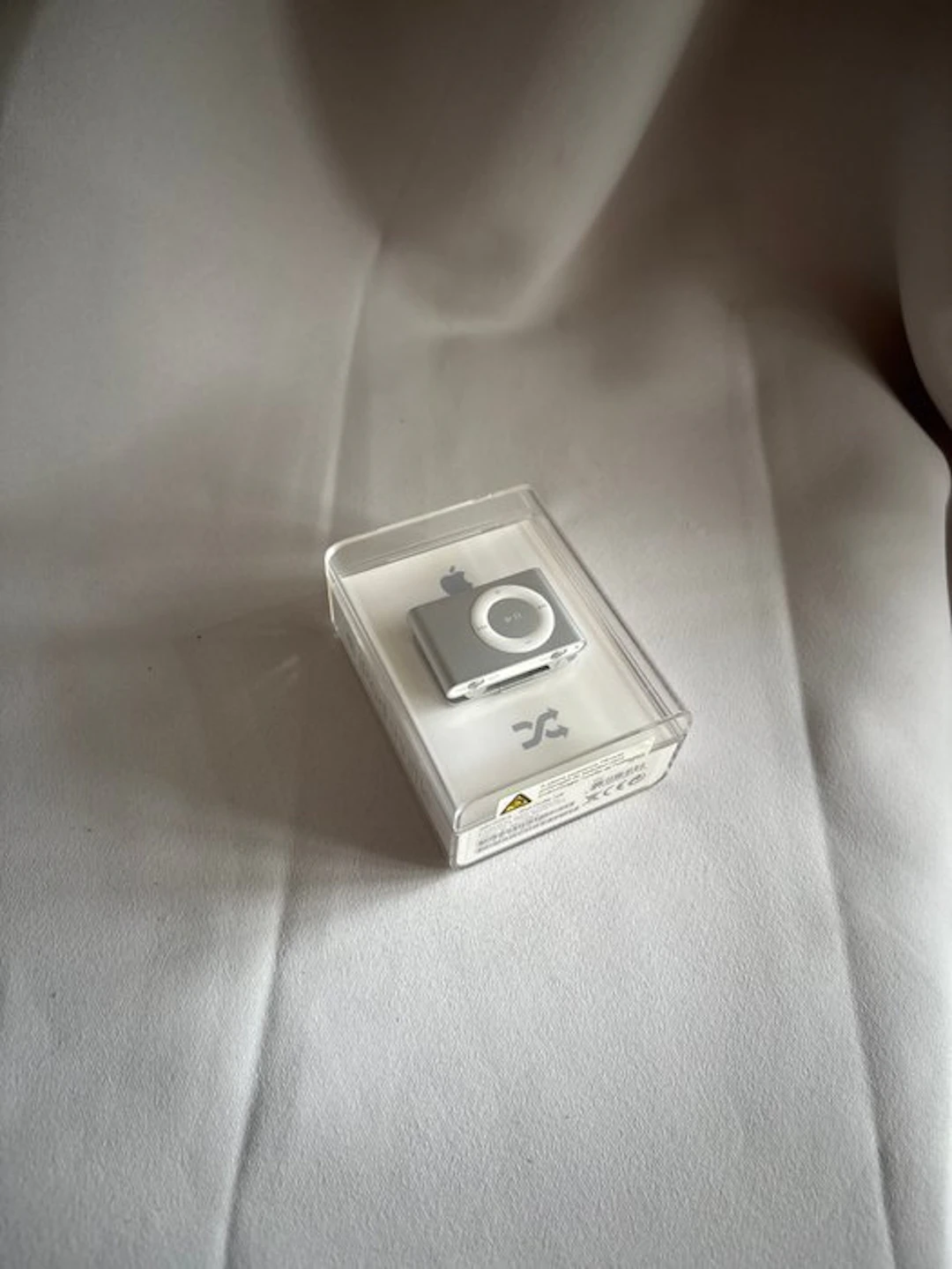 Apple - iPod shuffle 2nd Generation 2GB iPod