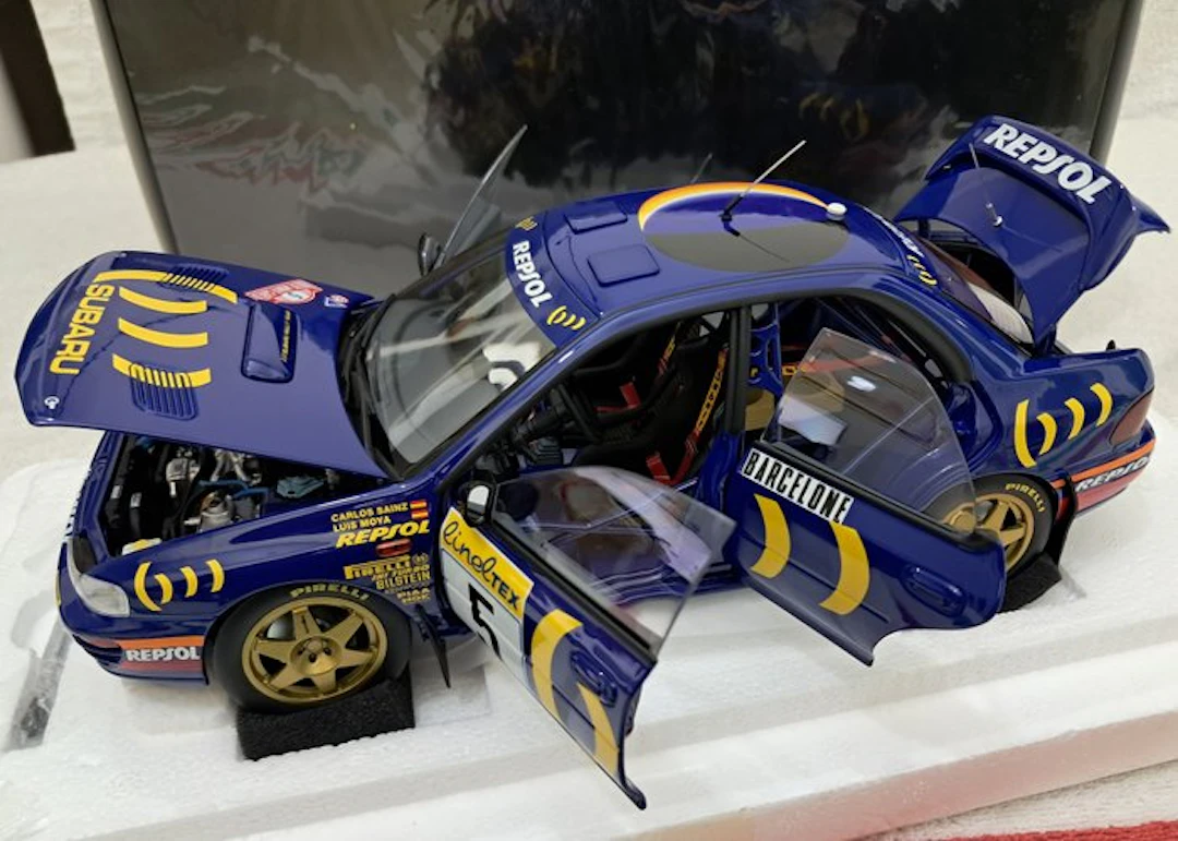 Kyosho 1:18 - Model sports car - SUBARU IMPREZA 555 n