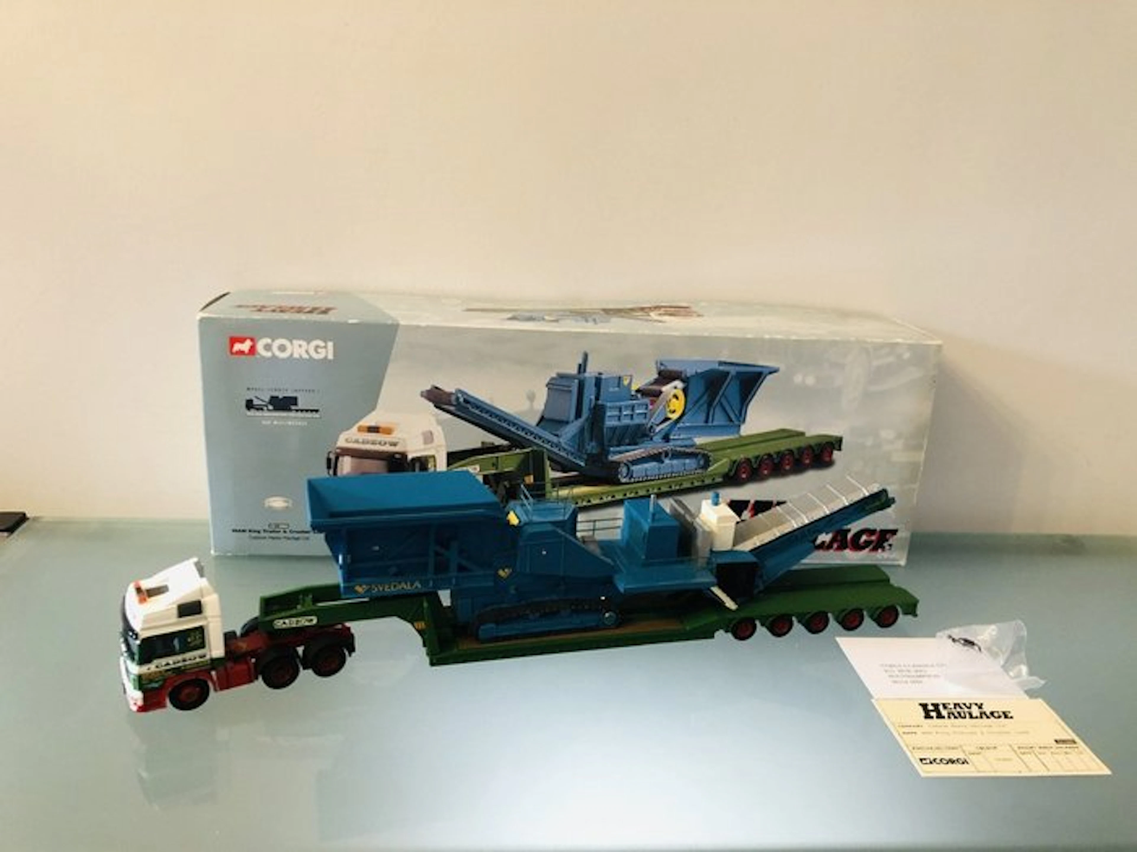Corgi 1:50 - Model truck - Man King trailer & crusher load, Heavy Haulage