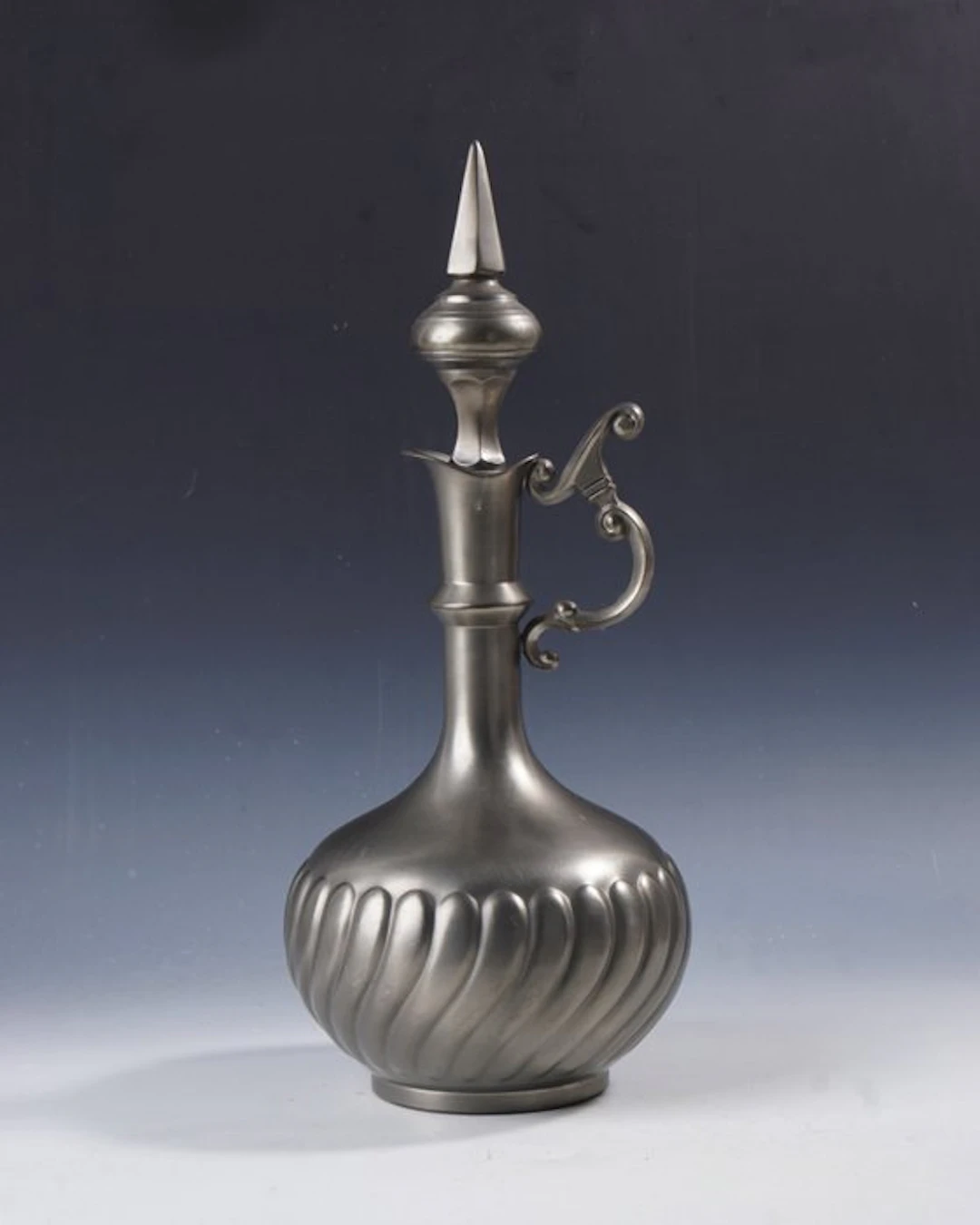 C. Kurz & Co - Ewer - Decanter with a pointed stopper
