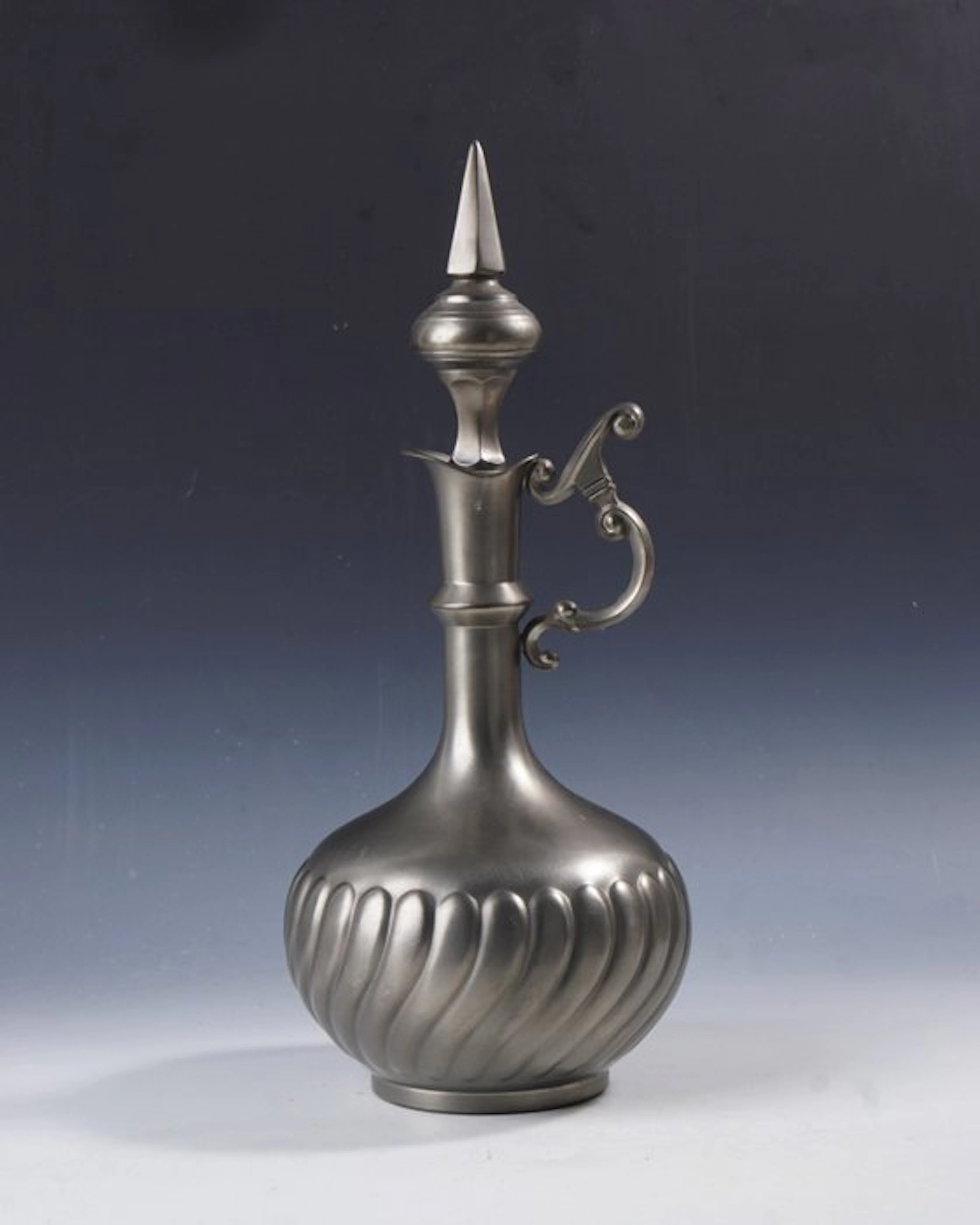 C. Kurz & Co - Ewer - Decanter with a pointed stopper