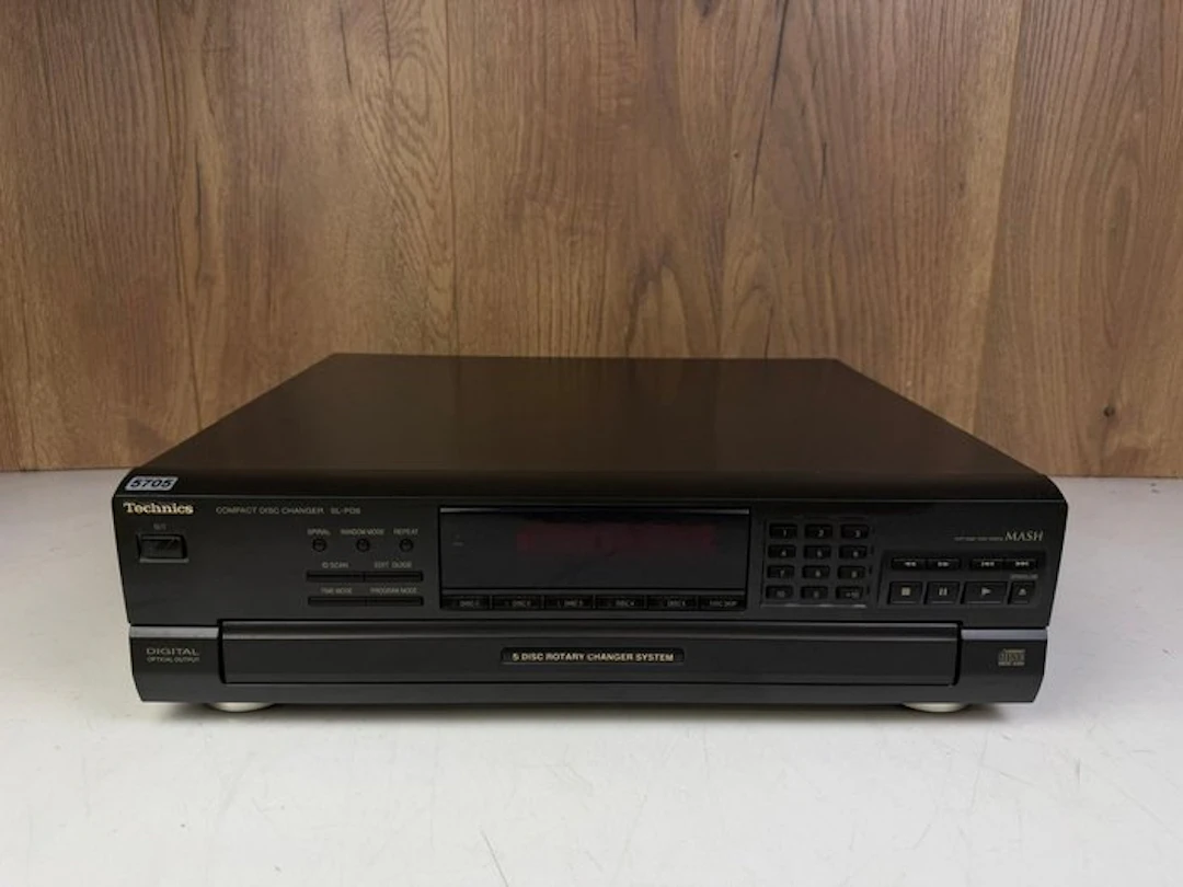 Technics - SL-PD8 - 5 Disc Changer CD player