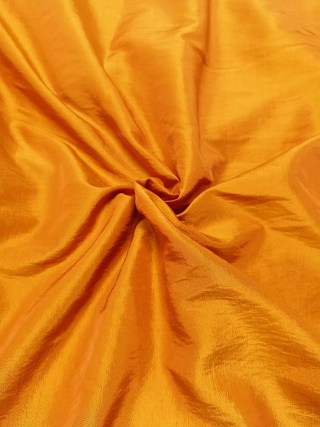 Meraviglioso tessuto vintage effetto shantung color...
