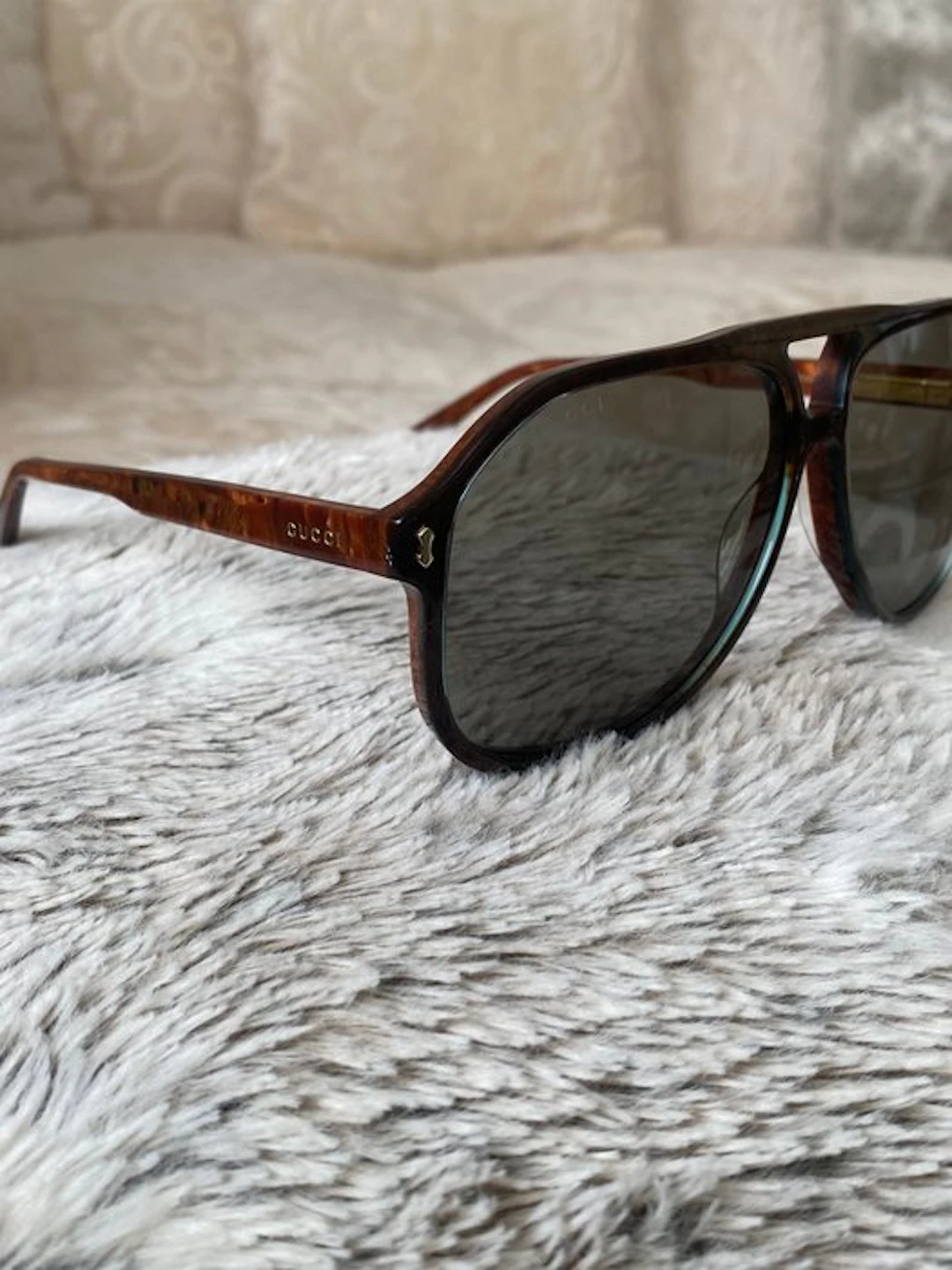 Gucci - GG1042S - Sunglasses
