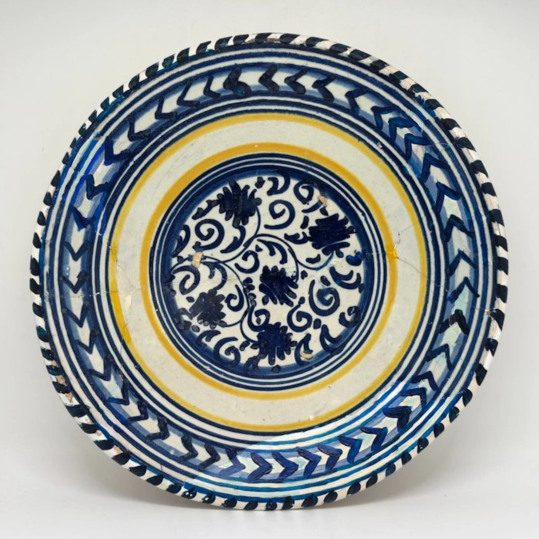 Post-medieval Pottery Majolica dish - Dutch majolica...