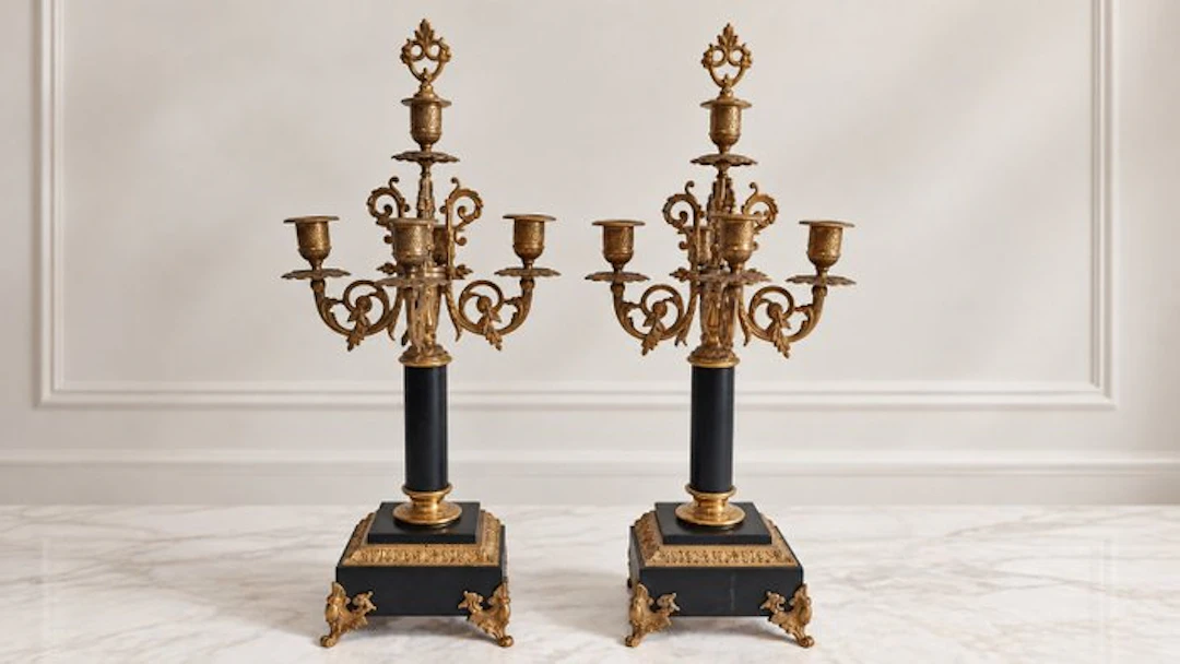 Magnifique paire de candélabres anciens à 5 lumières...