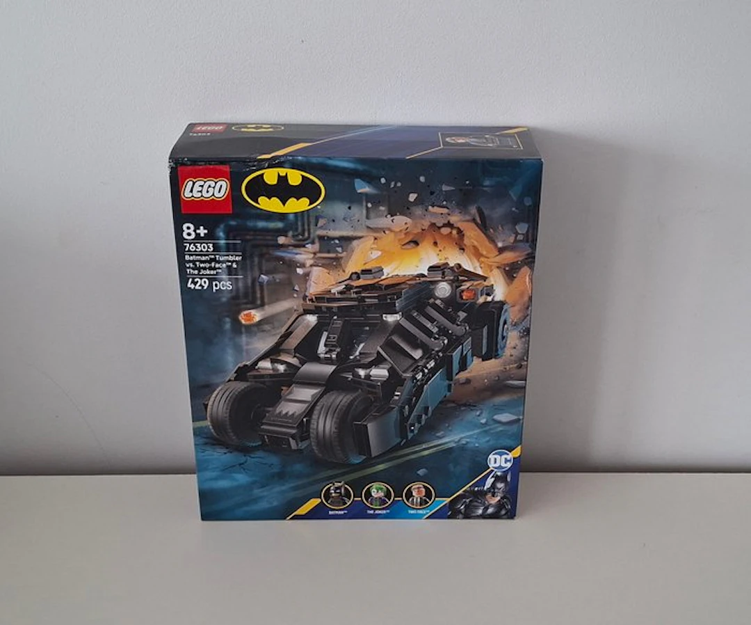 LEGO Set - 76303 - DC Super Heroes - Batman Tumbler vs Two-Face & The Joker