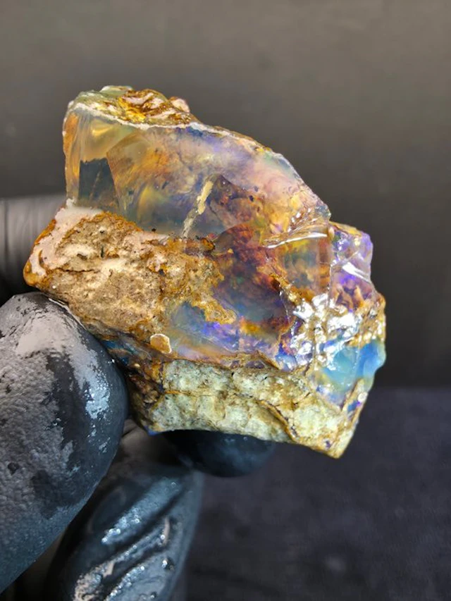 117cts Crystal Opal Specimen Rough- 23 g