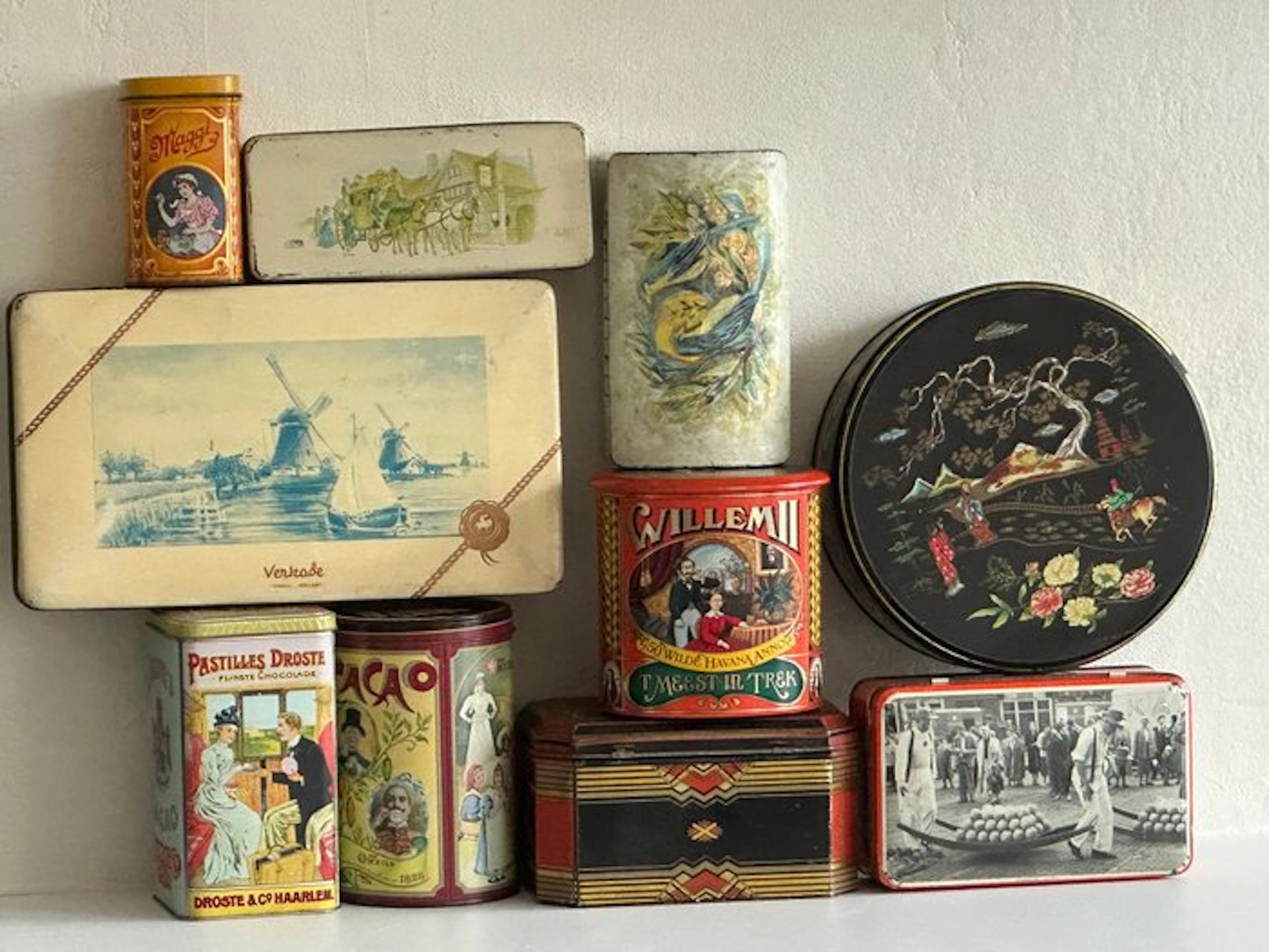 Themed collection - Cans / Storage Tins with Different Advertisements - Verkade