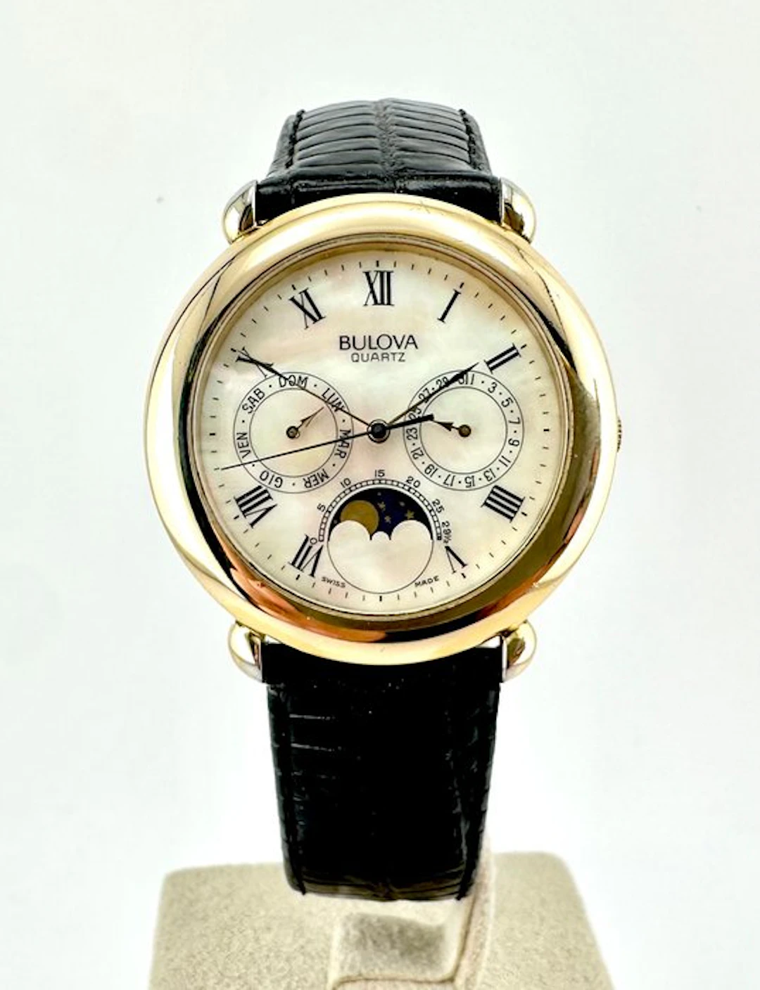 Bulova - triple date - No reserve price - Cal. Puw2550 - Men - 1980-1989