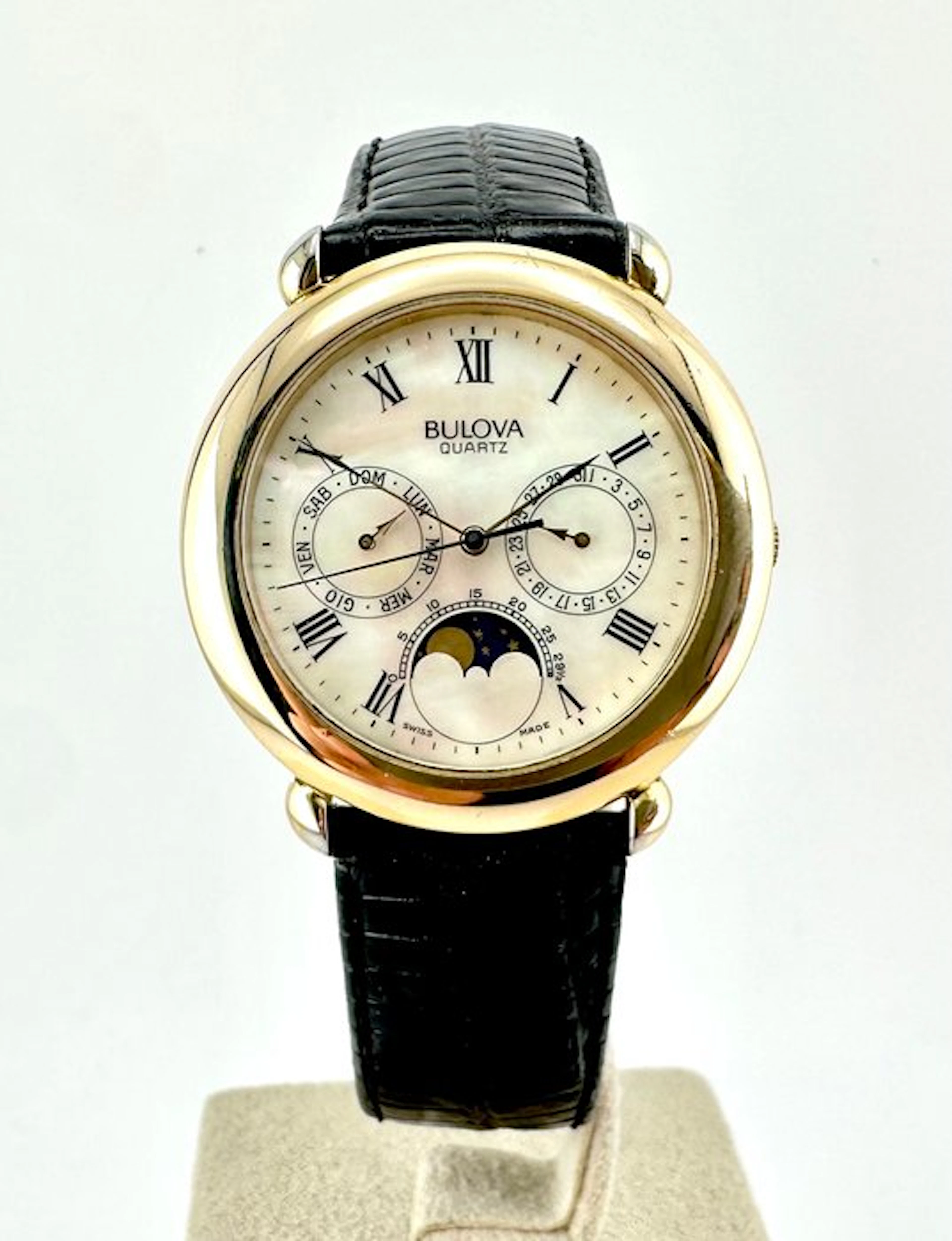 Bulova - triple date - No reserve price - Cal. Puw2550 - Men - 1980-1989