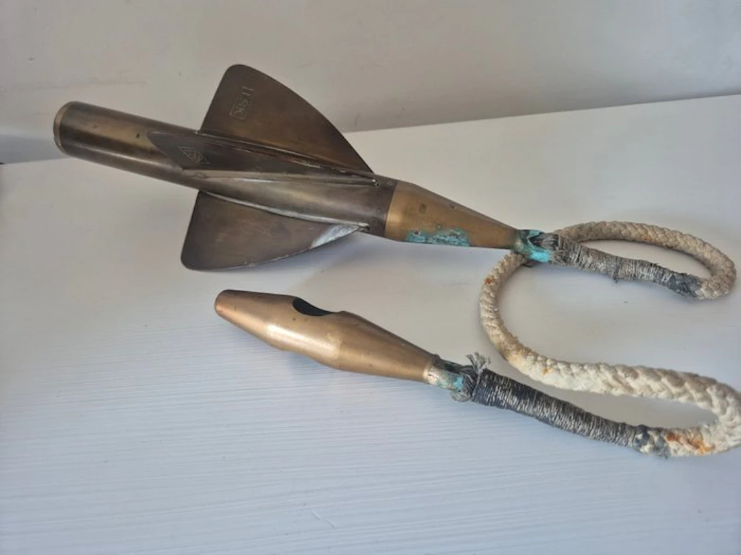 Maritime object - tsk - Cast brass- Sleep log-vin rotator