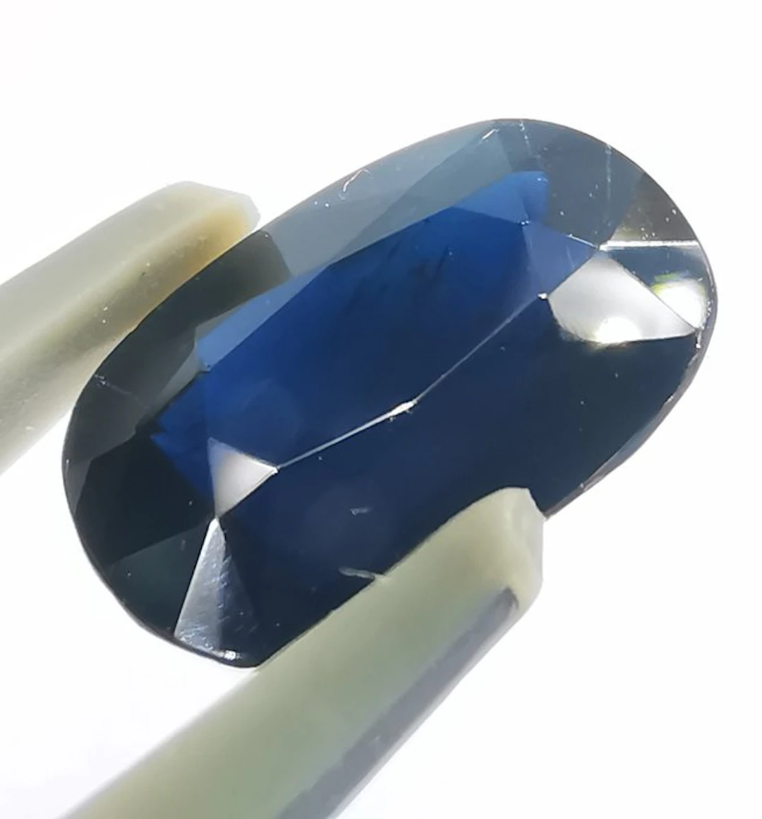 No reserve price - 1 pcs Blue Sapphire - 4.01 ct...