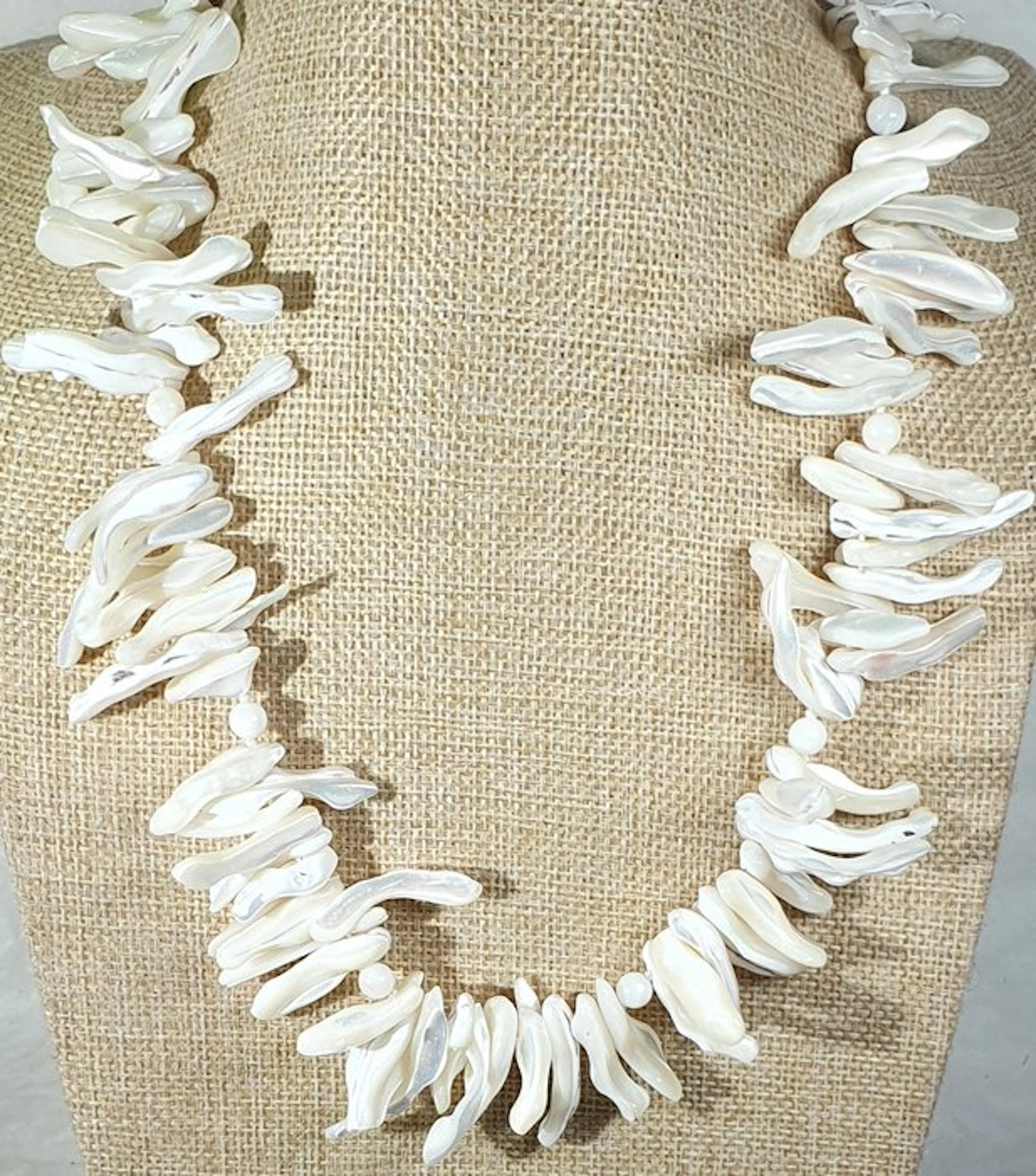 Natural mother-of-pearl from the South Seas - Calming and...