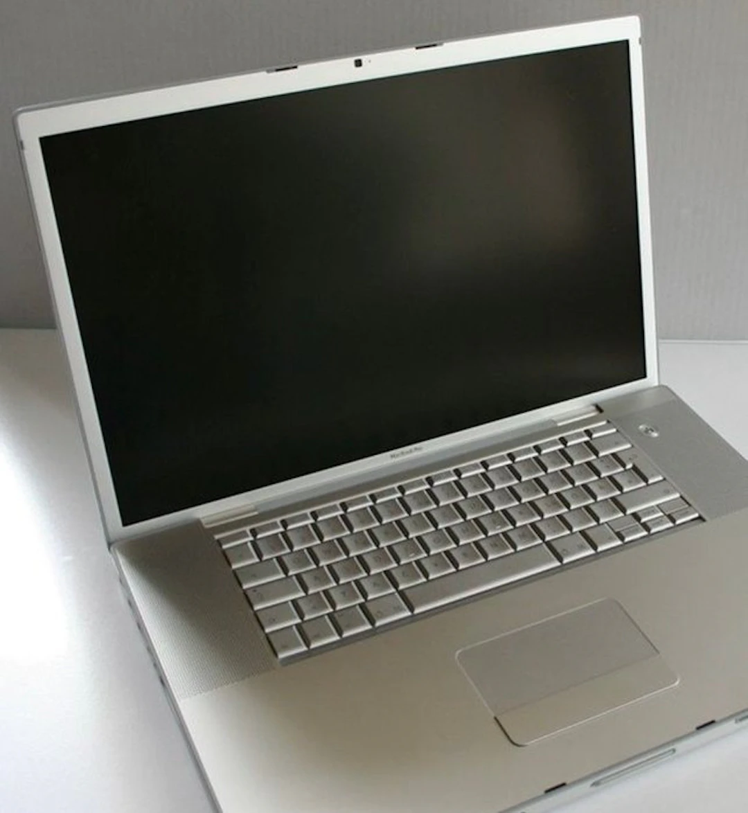 Apple MacBook Pro 17" (2006) | First Generation | Intel...