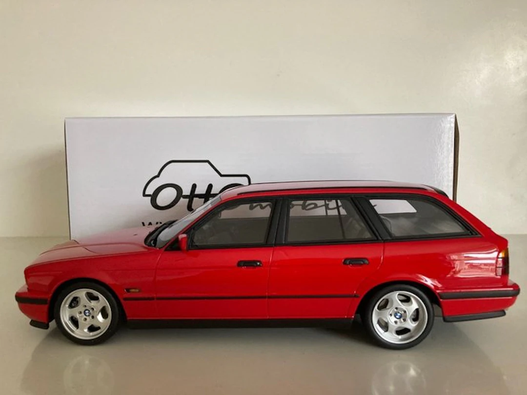 Otto Mobile 1:18 - Model car - BMW E34 Touring M5