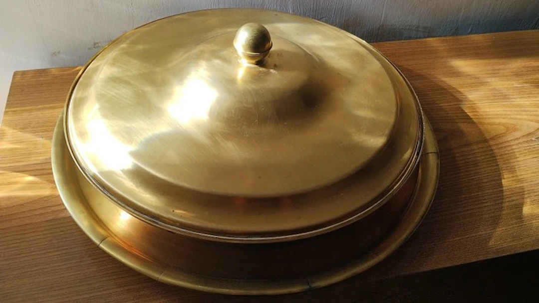 Centrepiece (3) - Brass